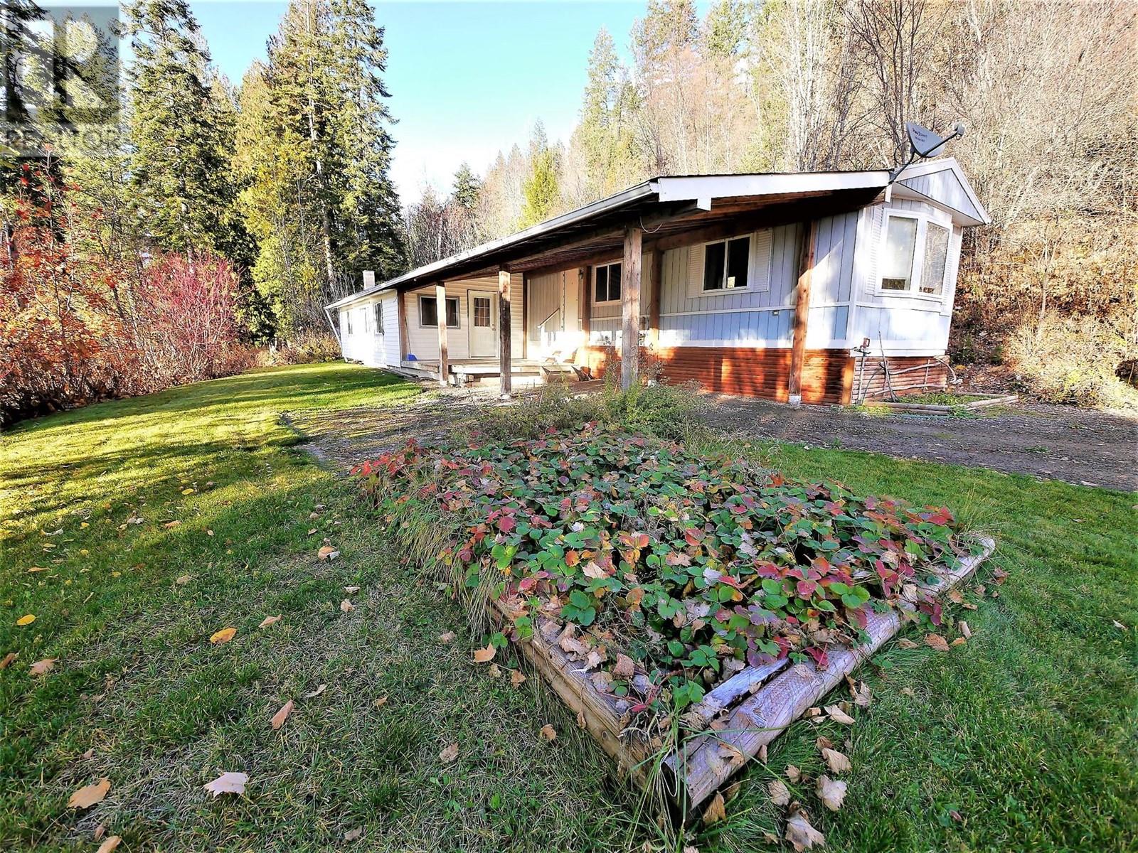 4320 Lower Wynndel Road, Wynndel, British Columbia  V0B 2N1 - Photo 10 - 10346663