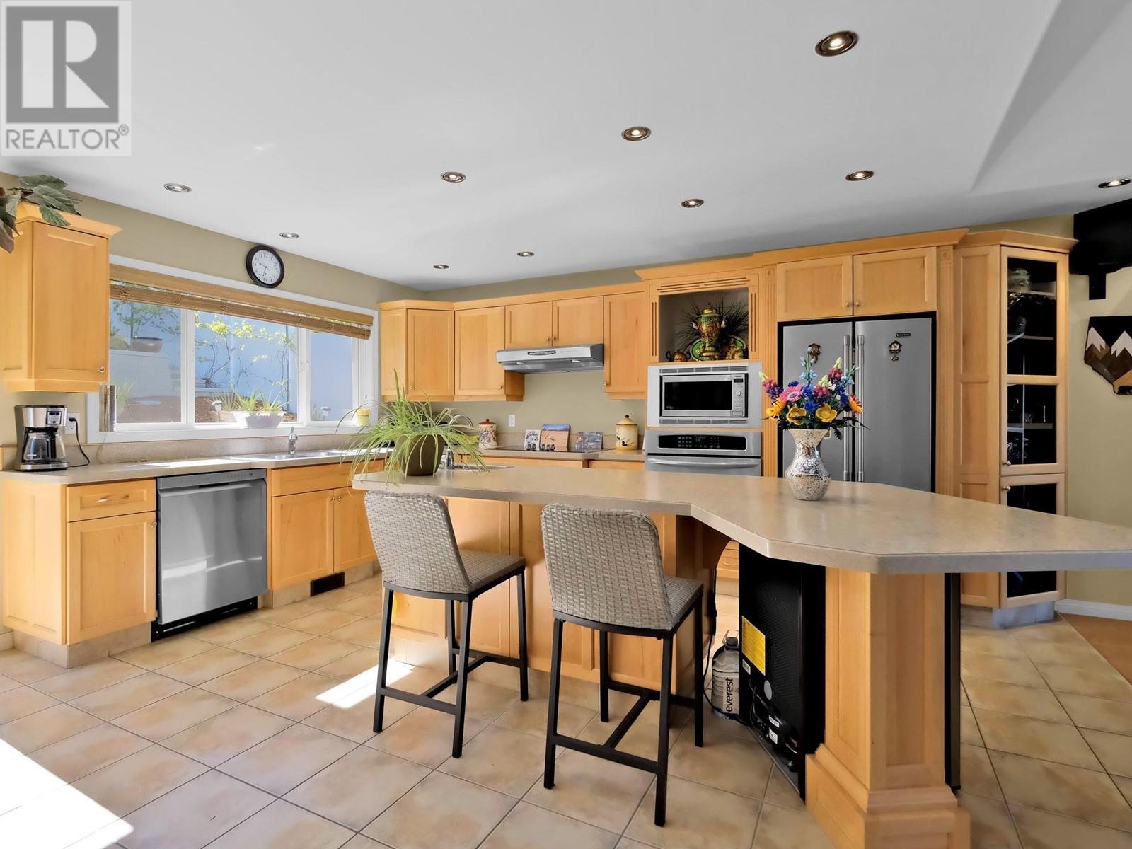695 Pineview Road Unit# 102, Penticton, British Columbia  V2A 7S8 - Photo 3 - 10346807