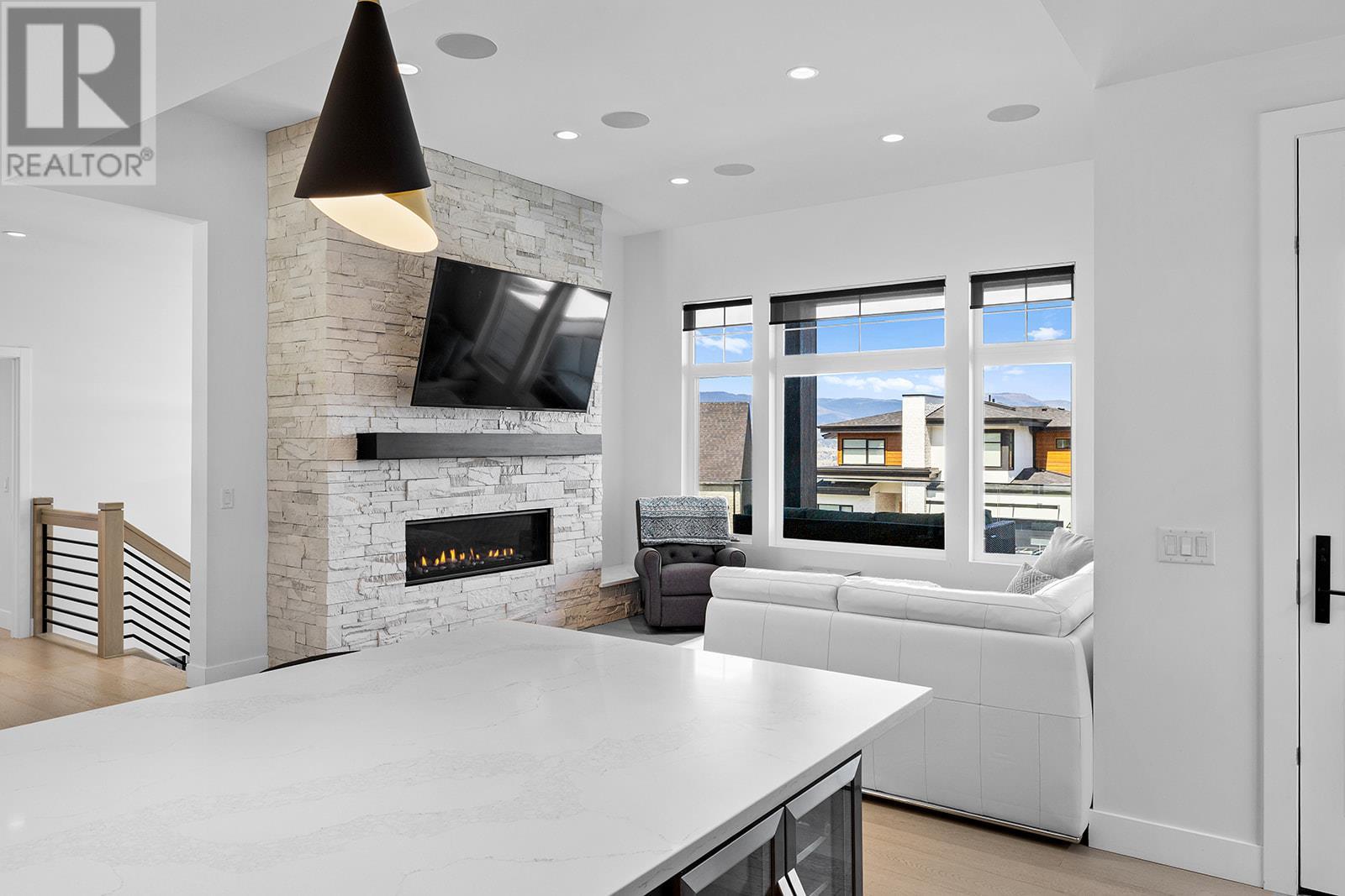 443 Redtail Court, Kelowna, British Columbia  V1W 0B1 - Photo 18 - 10345707