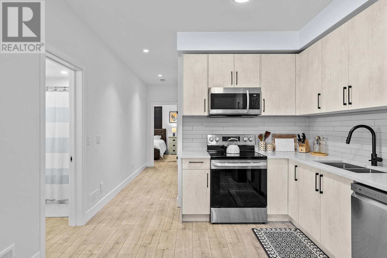 443 Redtail Court, Kelowna, British Columbia  V1W 0B1 - Photo 58 - 10345707