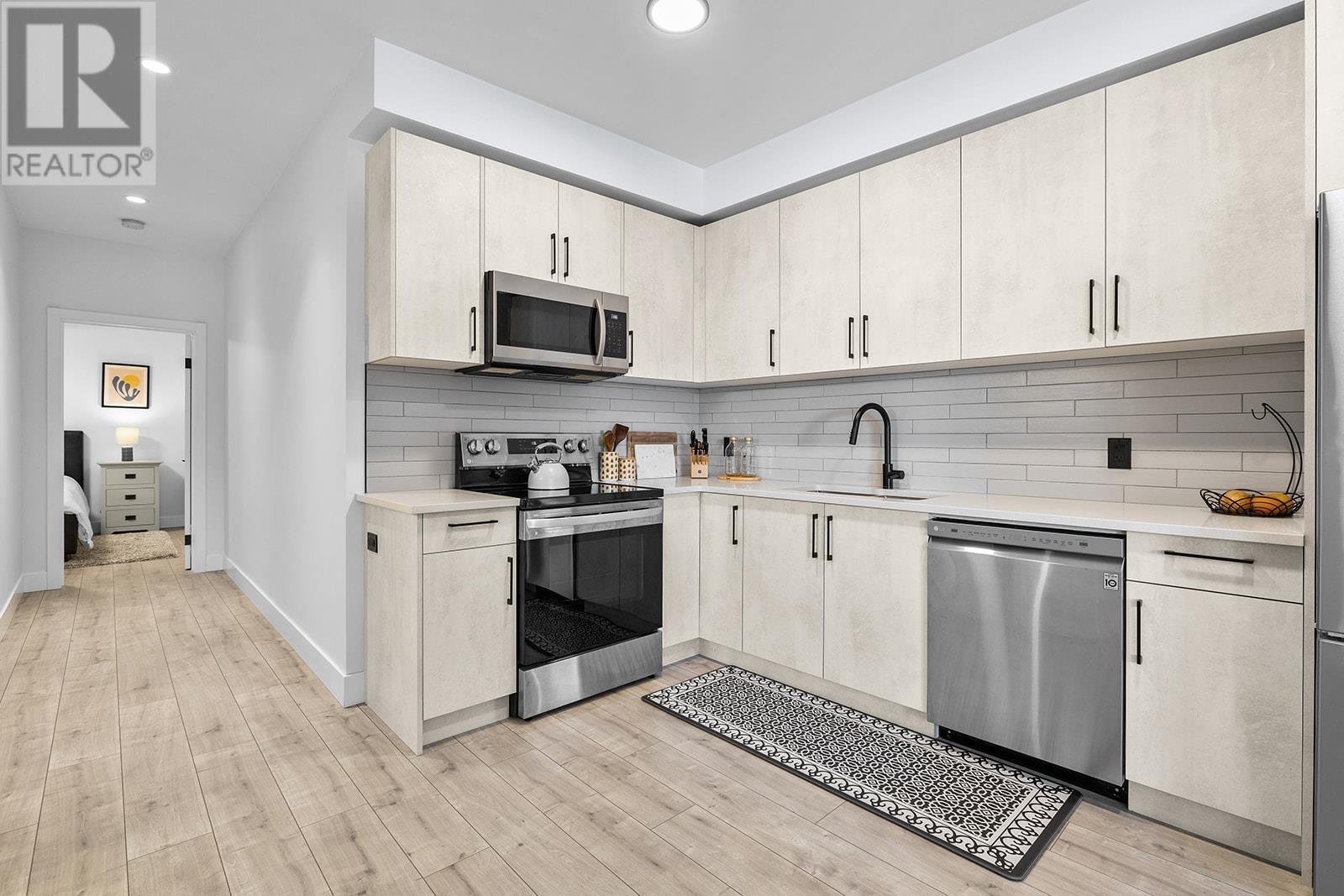 443 Redtail Court, Kelowna, British Columbia  V1W 0B1 - Photo 59 - 10345707