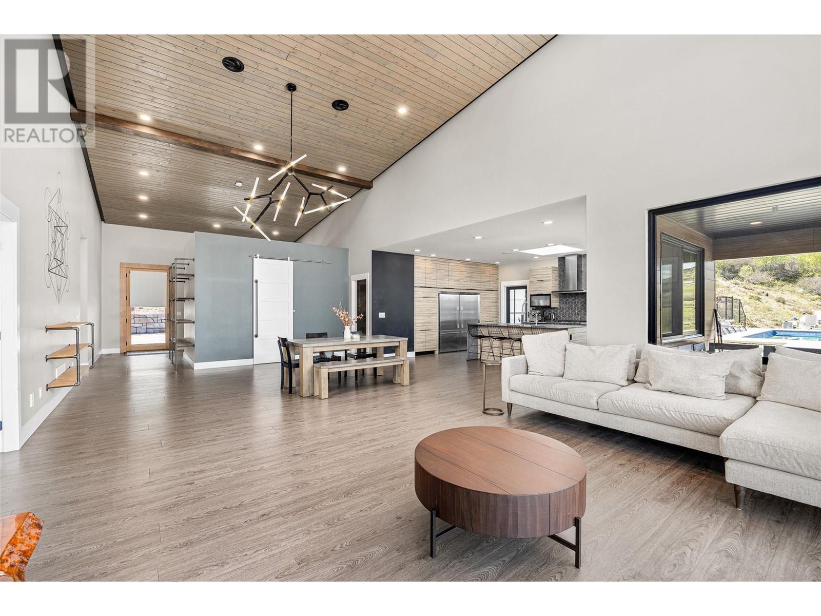 6101 Lakeshore Road, Kelowna, British Columbia  V1W 4J5 - Photo 10 - 10344387
