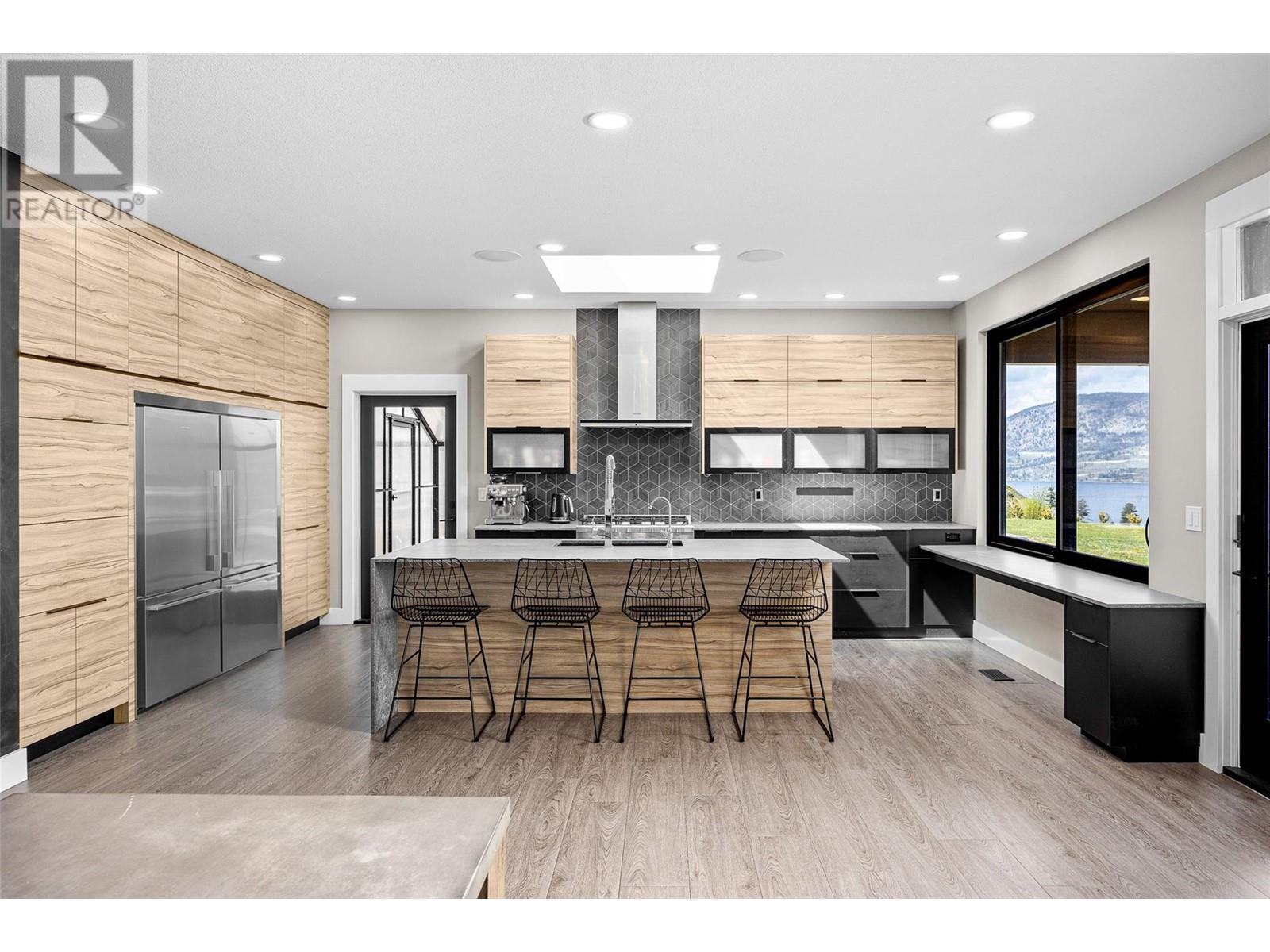 6101 Lakeshore Road, Kelowna, British Columbia  V1W 4J5 - Photo 11 - 10344387