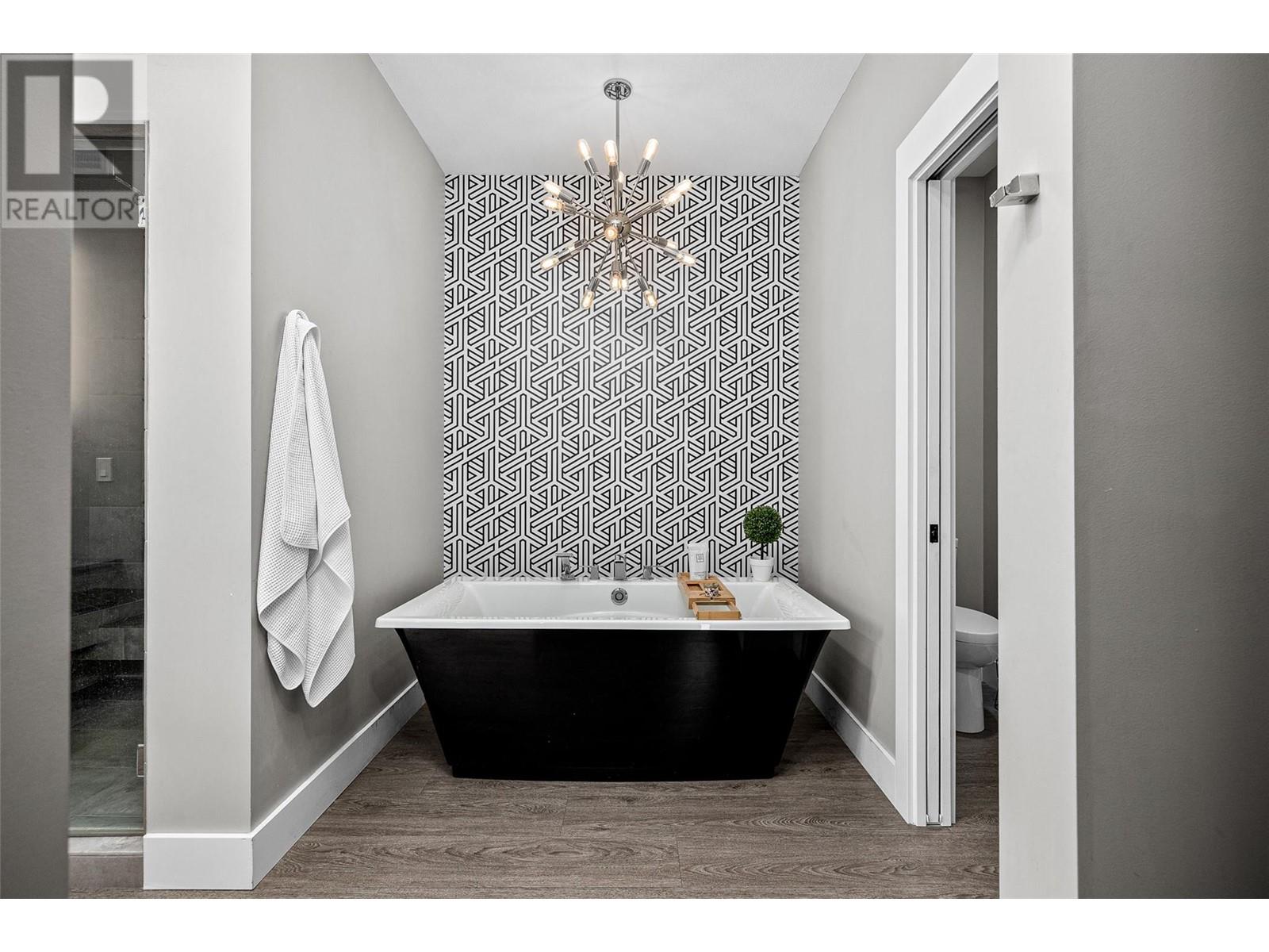 6101 Lakeshore Road, Kelowna, British Columbia  V1W 4J5 - Photo 26 - 10344387