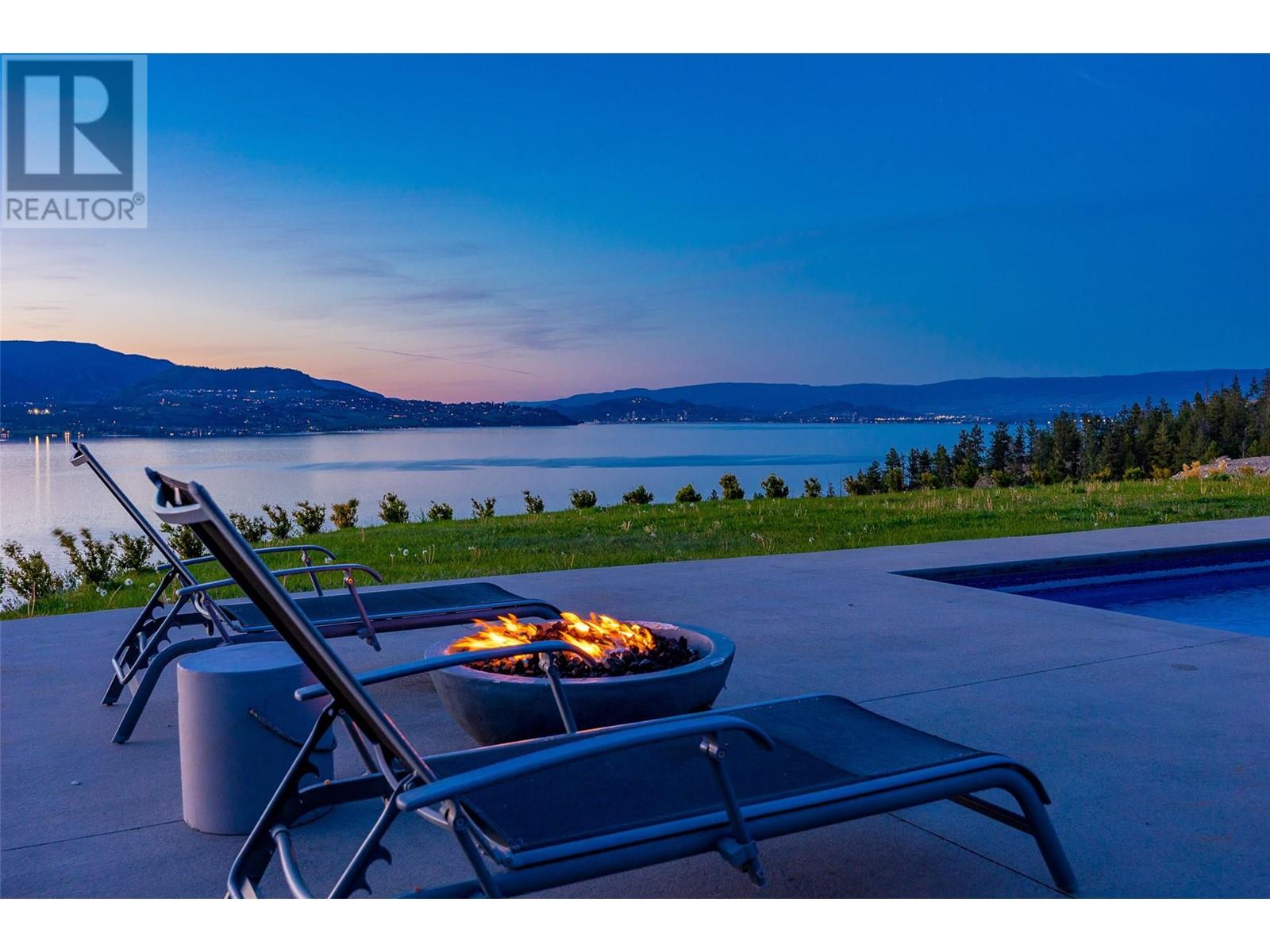 6101 Lakeshore Road, Kelowna, British Columbia  V1W 4J5 - Photo 3 - 10344387