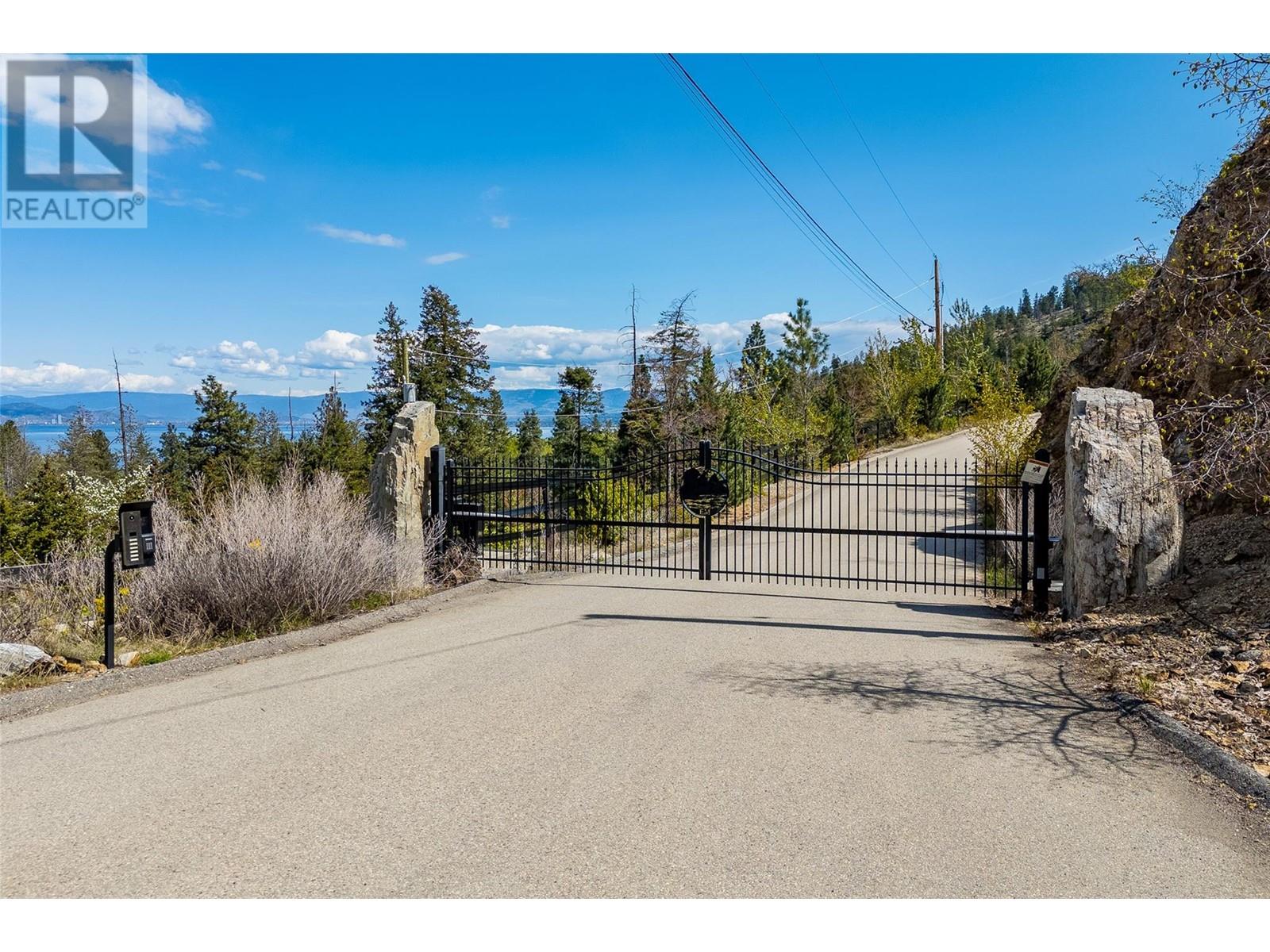 6101 Lakeshore Road, Kelowna, British Columbia  V1W 4J5 - Photo 68 - 10344387