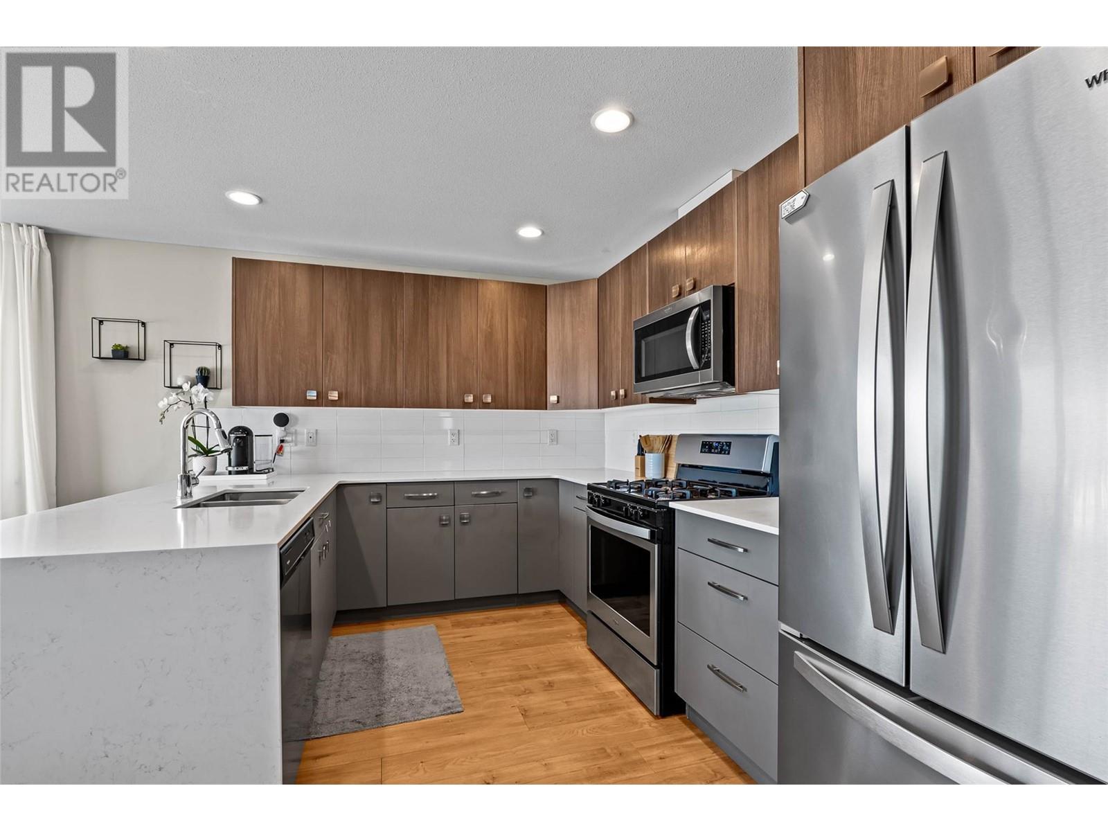 1323 Kinross Place Unit# 108, Kamloops, British Columbia  V1S 0E4 - Photo 4 - 10346833