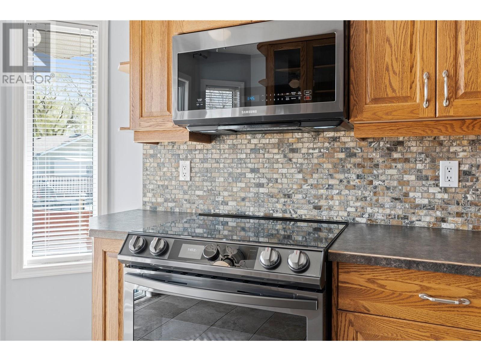 114 Elk Street, Vernon, British Columbia  V1H 2A1 - Photo 11 - 10346821
