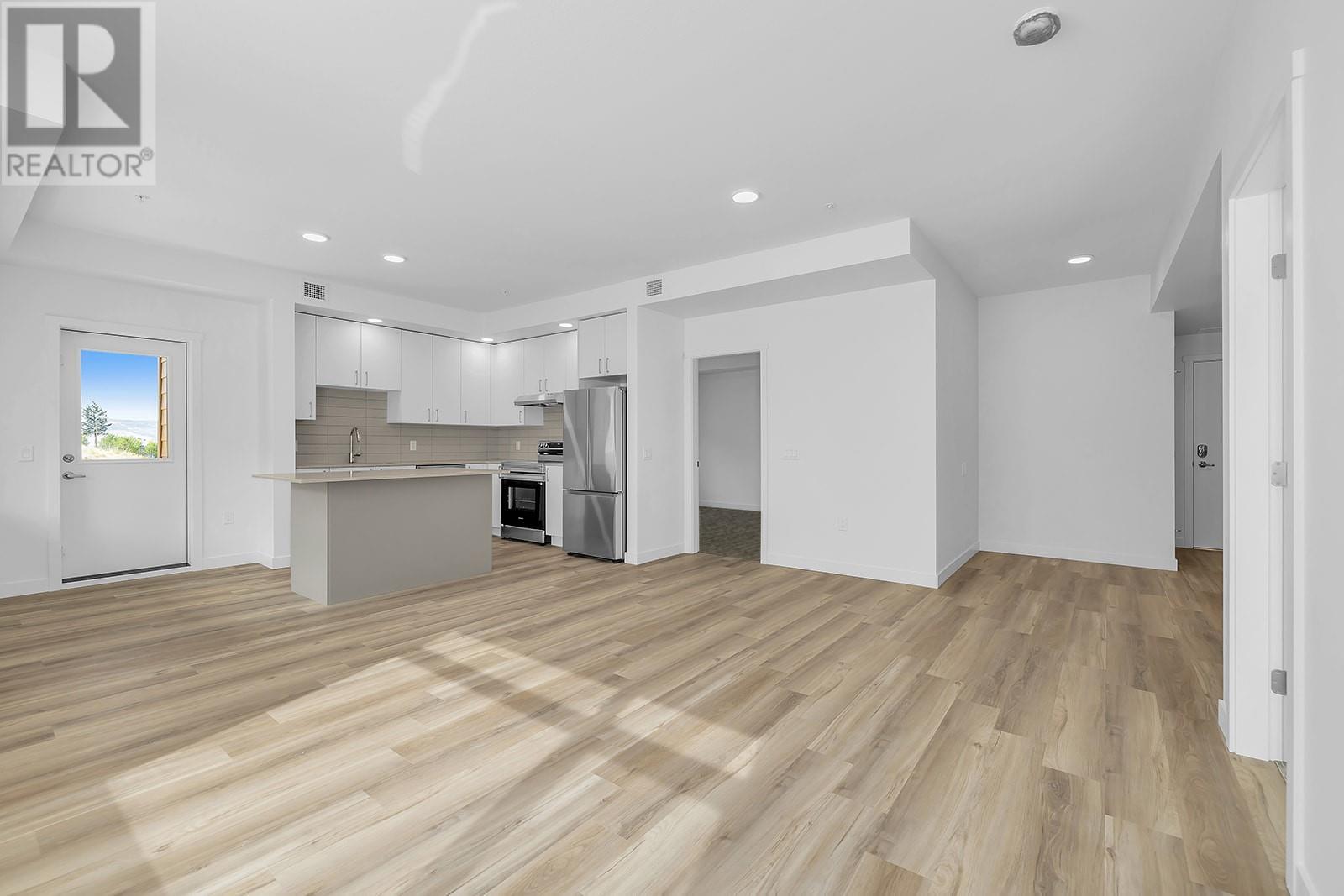 1057 Frost Road Unit# 318, Kelowna, British Columbia  V1W 0G7 - Photo 3 - 10346339