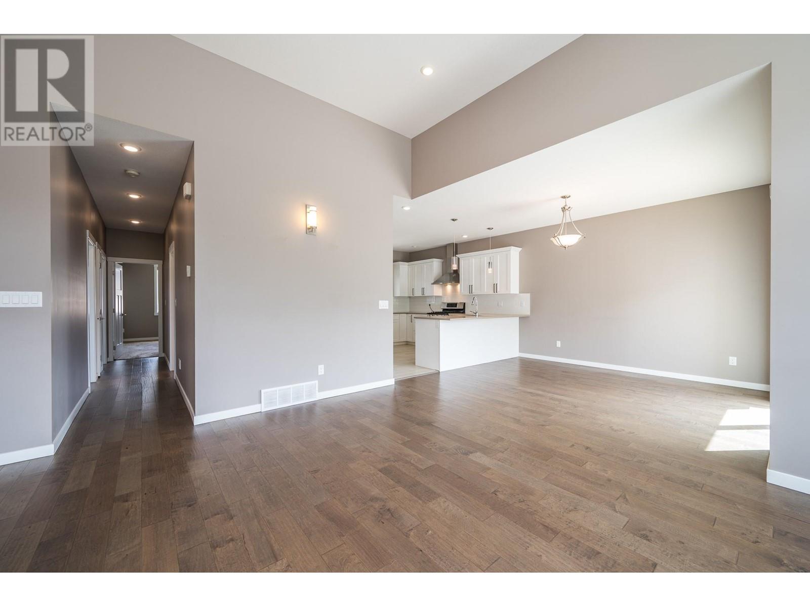 2198 Saddleback Drive, Kamloops, British Columbia  V2B 0G7 - Photo 11 - 10345364