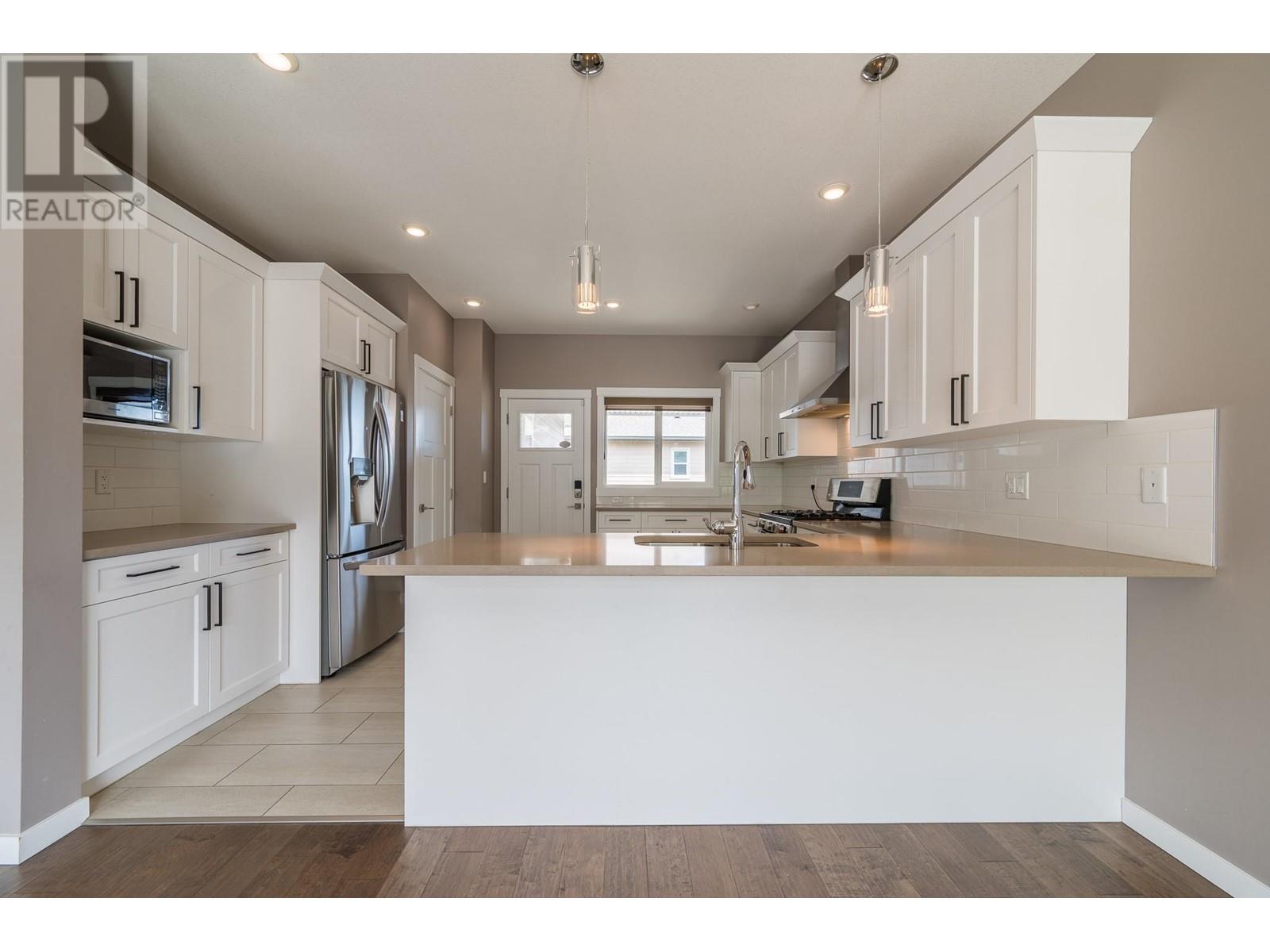 2198 Saddleback Drive, Kamloops, British Columbia  V2B 0G7 - Photo 12 - 10345364