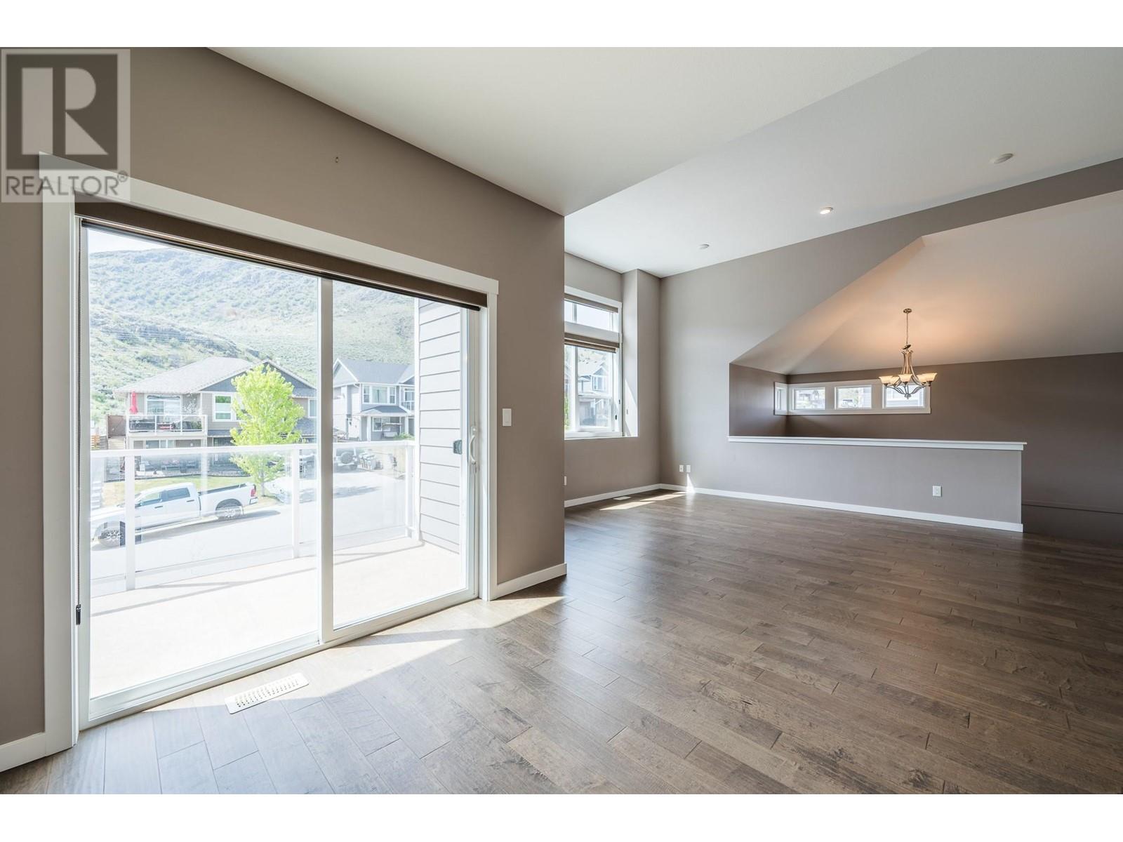 2198 Saddleback Drive, Kamloops, British Columbia  V2B 0G7 - Photo 9 - 10345364