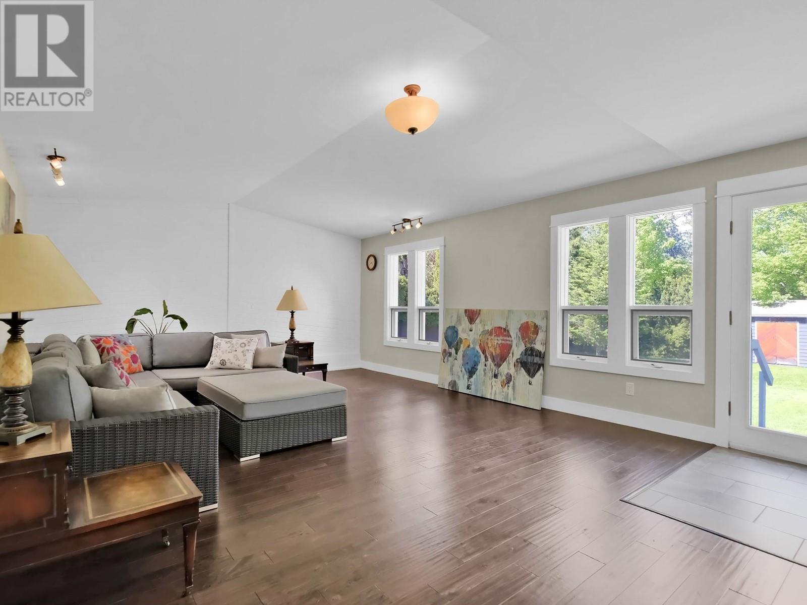 684 Thorneloe Road, Kelowna, British Columbia  V1W 4P6 - Photo 42 - 10346711