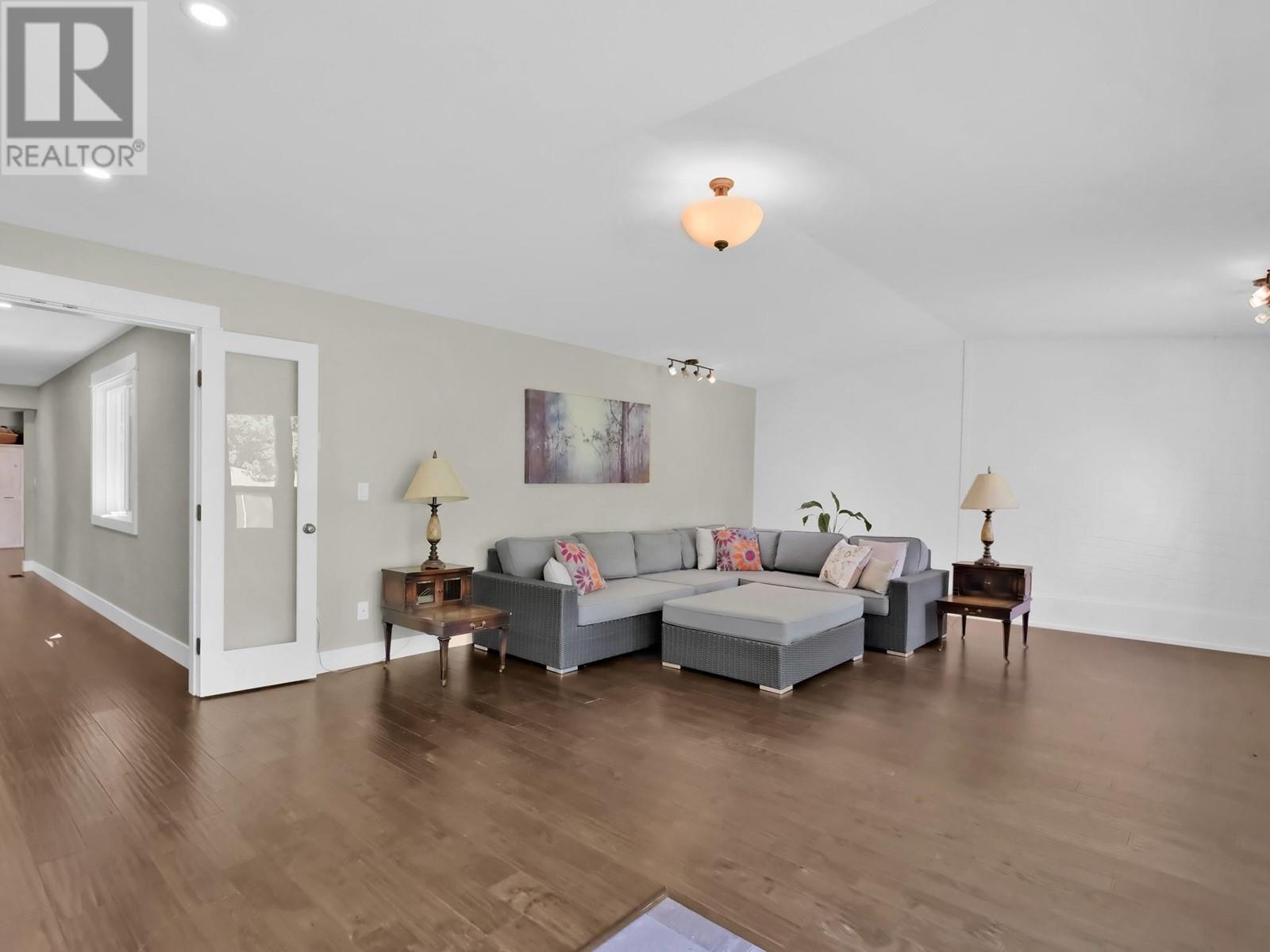 684 Thorneloe Road, Kelowna, British Columbia  V1W 4P6 - Photo 44 - 10346711