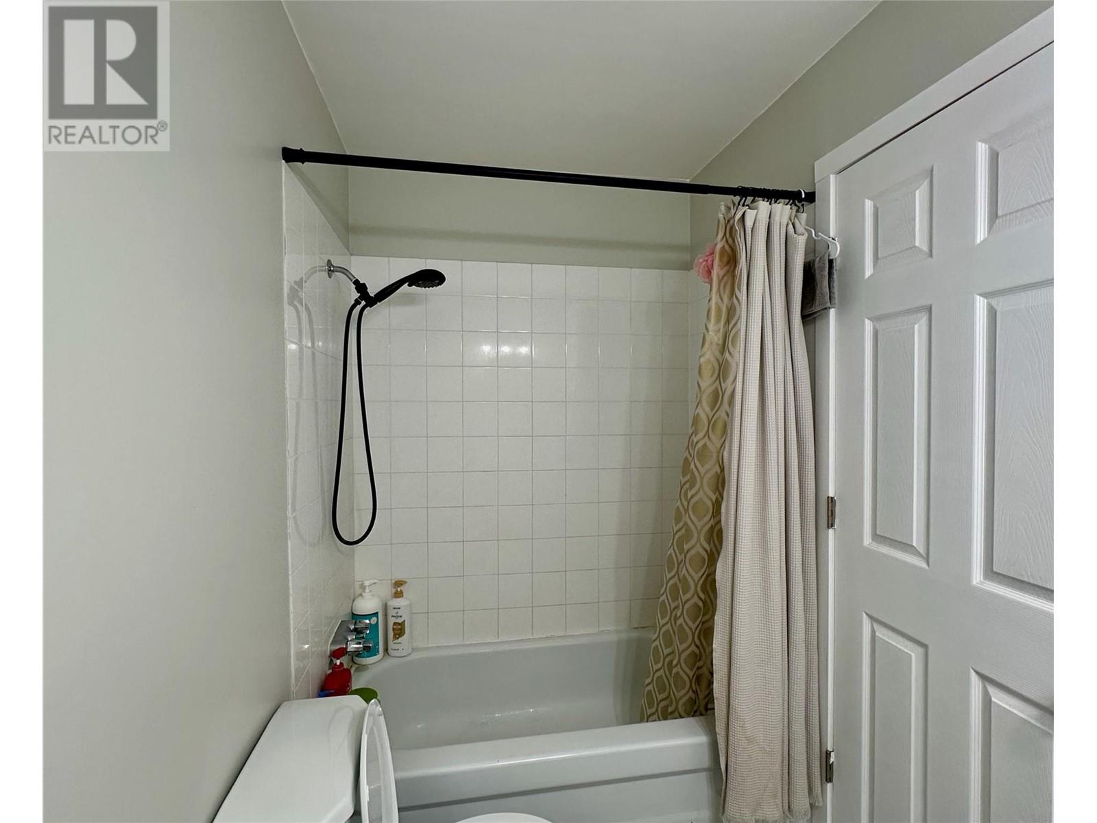3505 38 Street Unit# 215, Vernon, British Columbia  V1T 6X1 - Photo 13 - 10345275