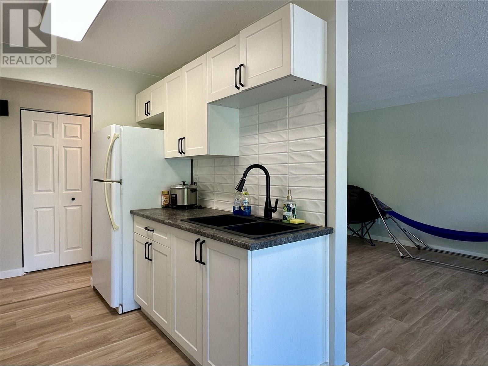 3505 38 Street Unit# 215, Vernon, British Columbia  V1T 6X1 - Photo 3 - 10345275
