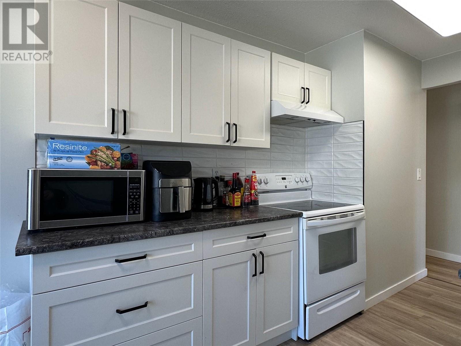 3505 38 Street Unit# 215, Vernon, British Columbia  V1T 6X1 - Photo 4 - 10345275