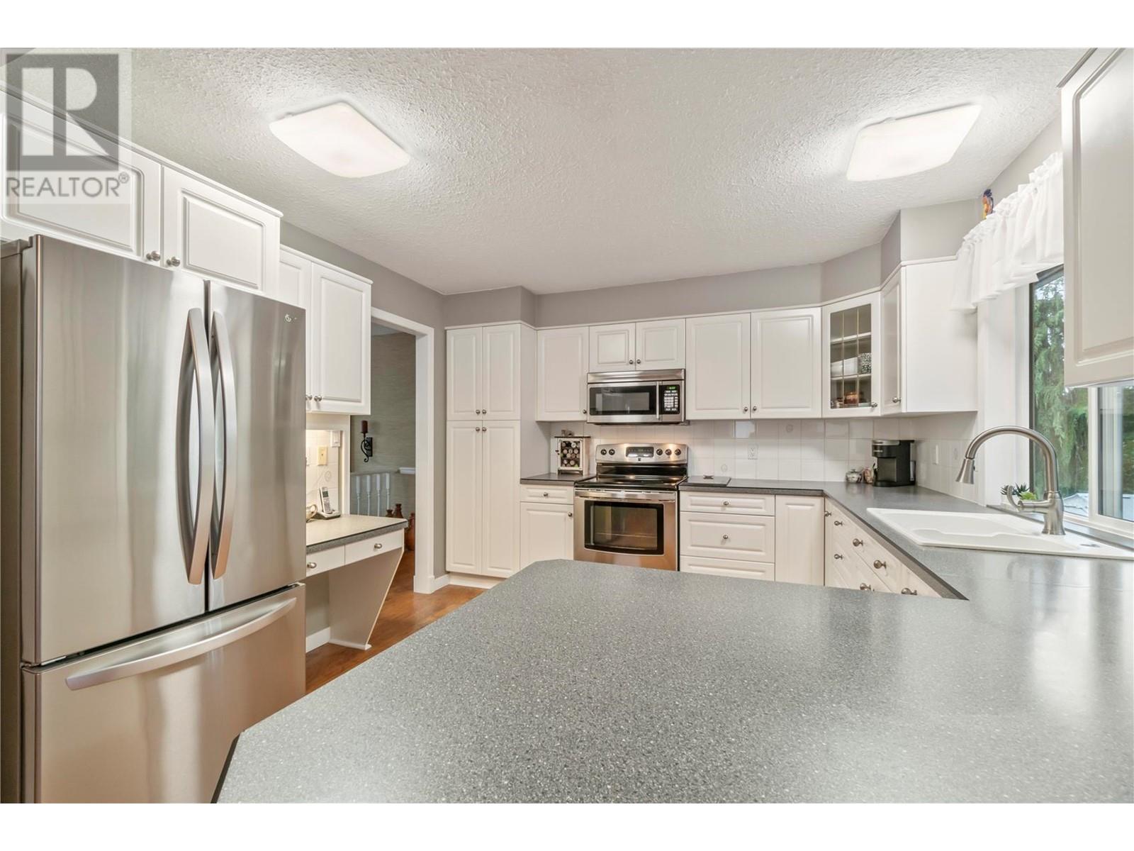 930 Hickory Road, Kelowna, British Columbia  V1X 4K7 - Photo 10 - 10346584