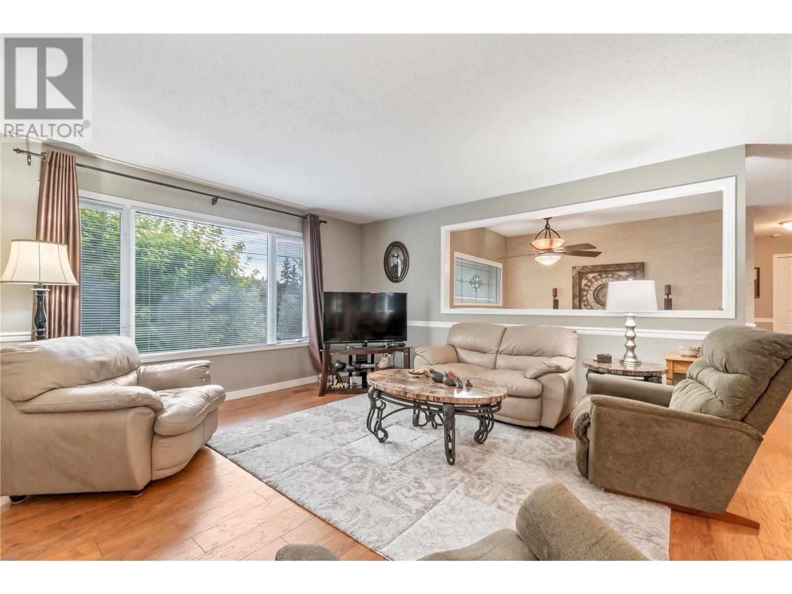 930 Hickory Road, Kelowna, British Columbia  V1X 4K7 - Photo 4 - 10346584
