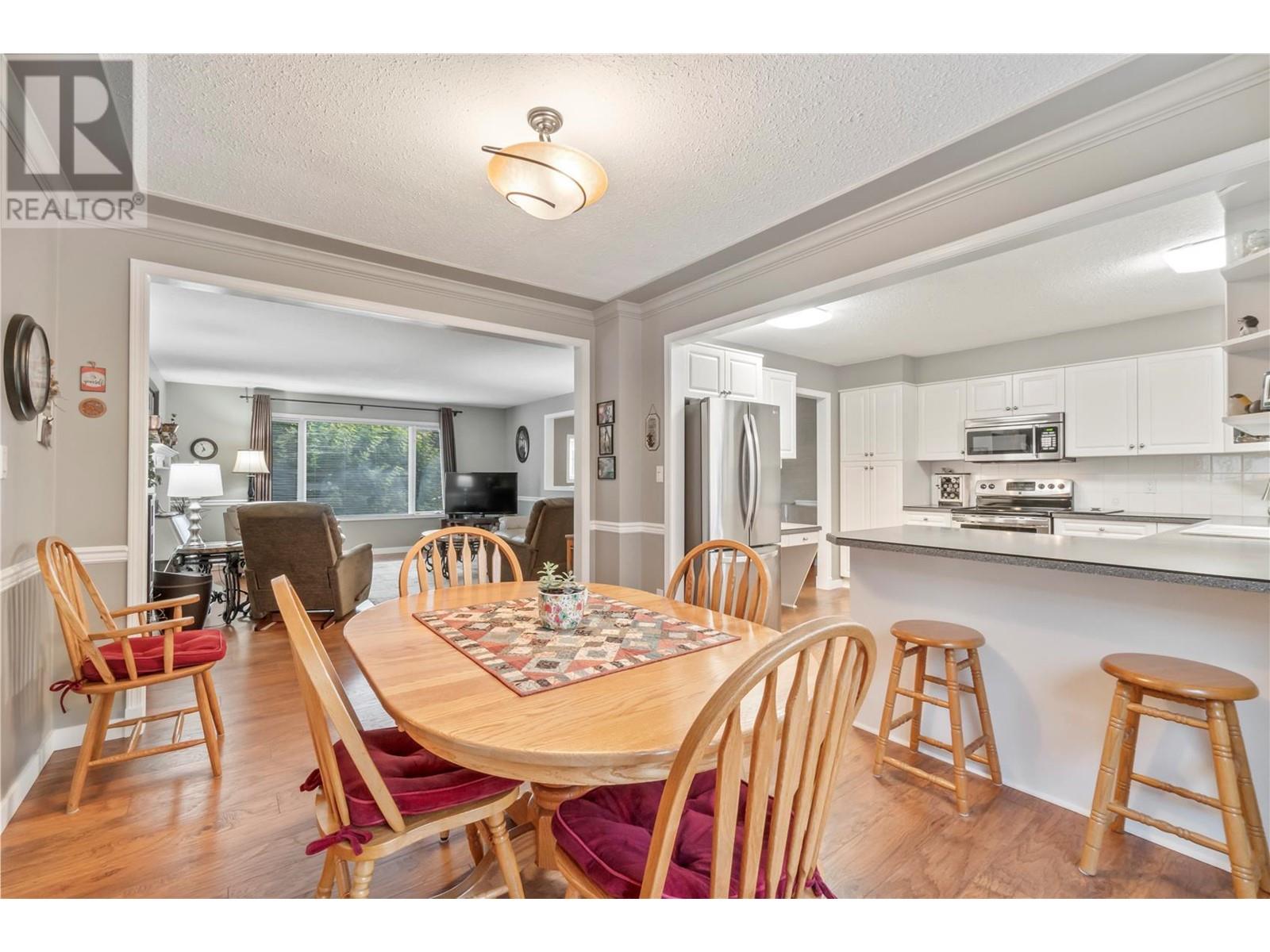 930 Hickory Road, Kelowna, British Columbia  V1X 4K7 - Photo 6 - 10346584