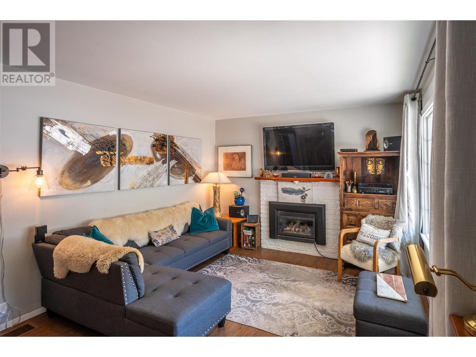 5957 Okanagan Street, Oliver, British Columbia  V0H 1T0 - Photo 12 - 10346202