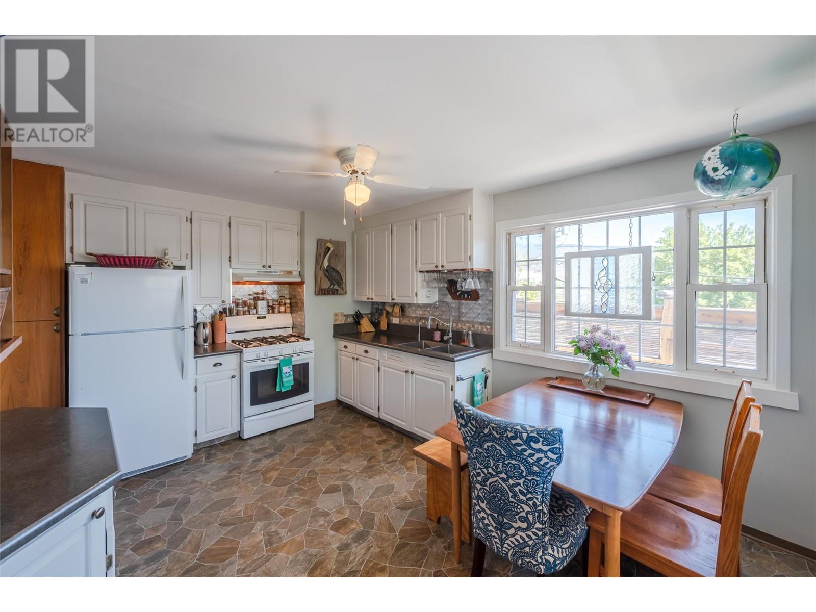 5957 Okanagan Street, Oliver, British Columbia  V0H 1T0 - Photo 16 - 10346202