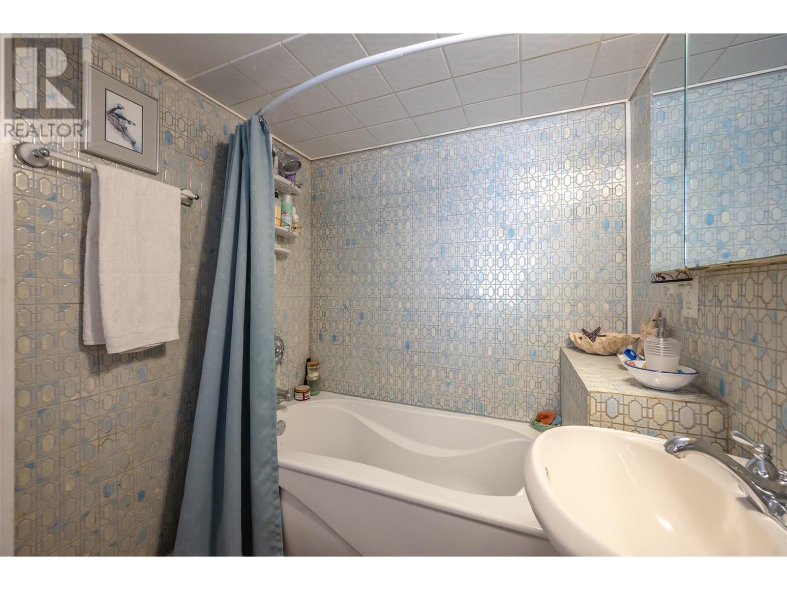 5957 Okanagan Street, Oliver, British Columbia  V0H 1T0 - Photo 34 - 10346202