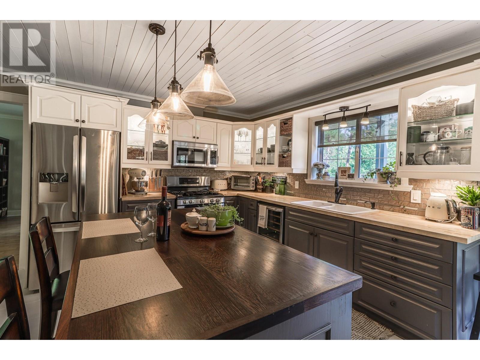 512 Wildwood Drive, Cranbrook, British Columbia  V1C 6V1 - Photo 12 - 10346781