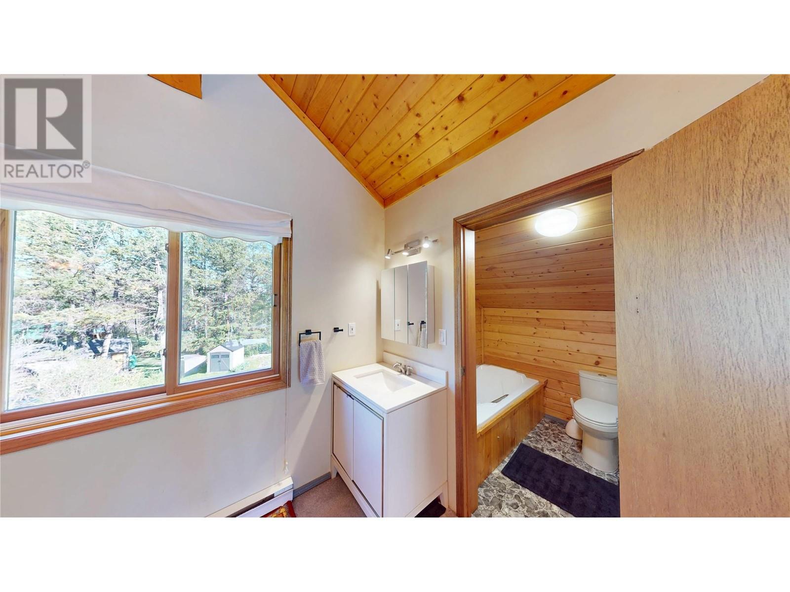 4917 Wills Road, Fairmont Hot Springs, British Columbia  V0B 1L1 - Photo 37 - 10346427