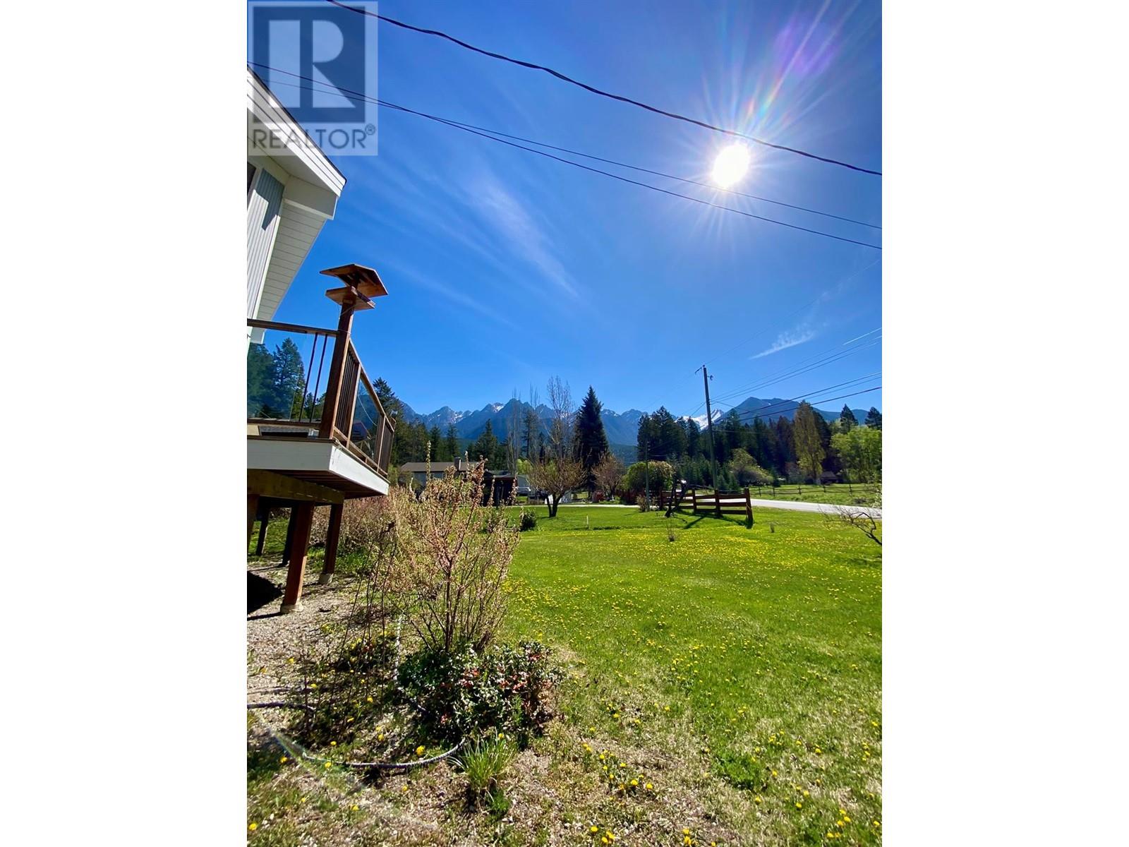 4917 Wills Road, Fairmont Hot Springs, British Columbia  V0B 1L1 - Photo 5 - 10346427