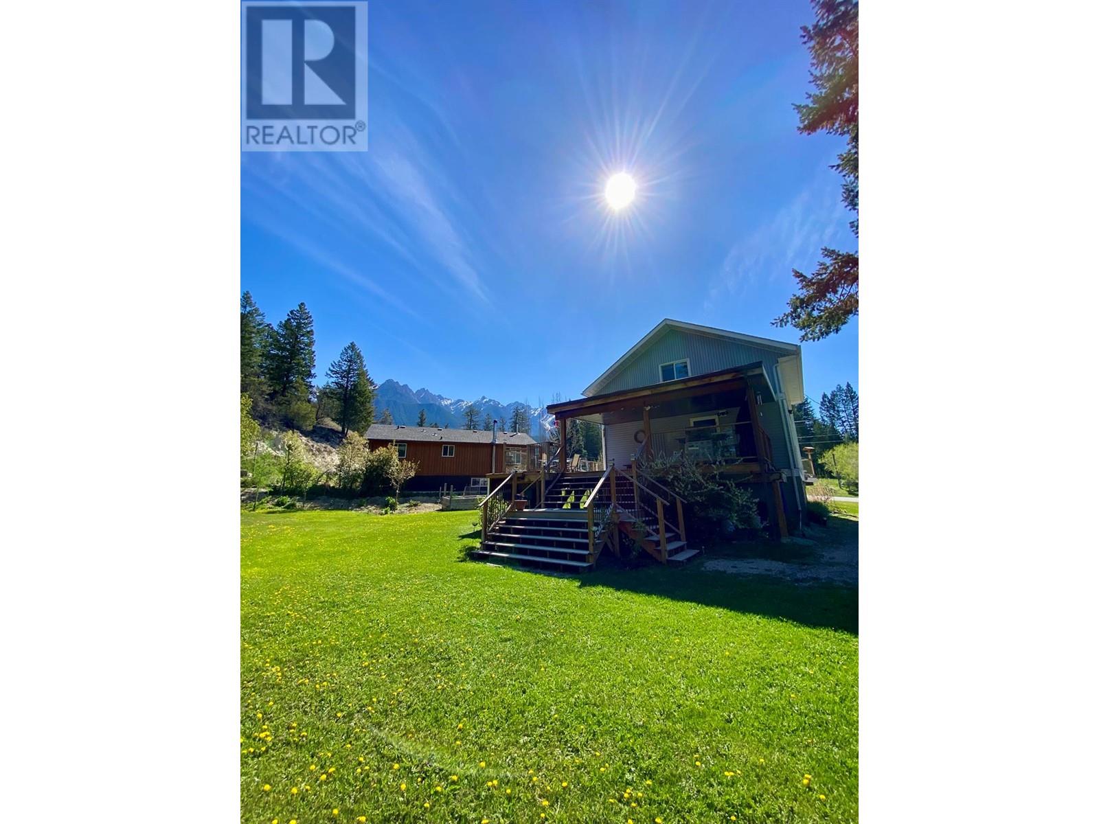 4917 Wills Road, Fairmont Hot Springs, British Columbia  V0B 1L1 - Photo 8 - 10346427