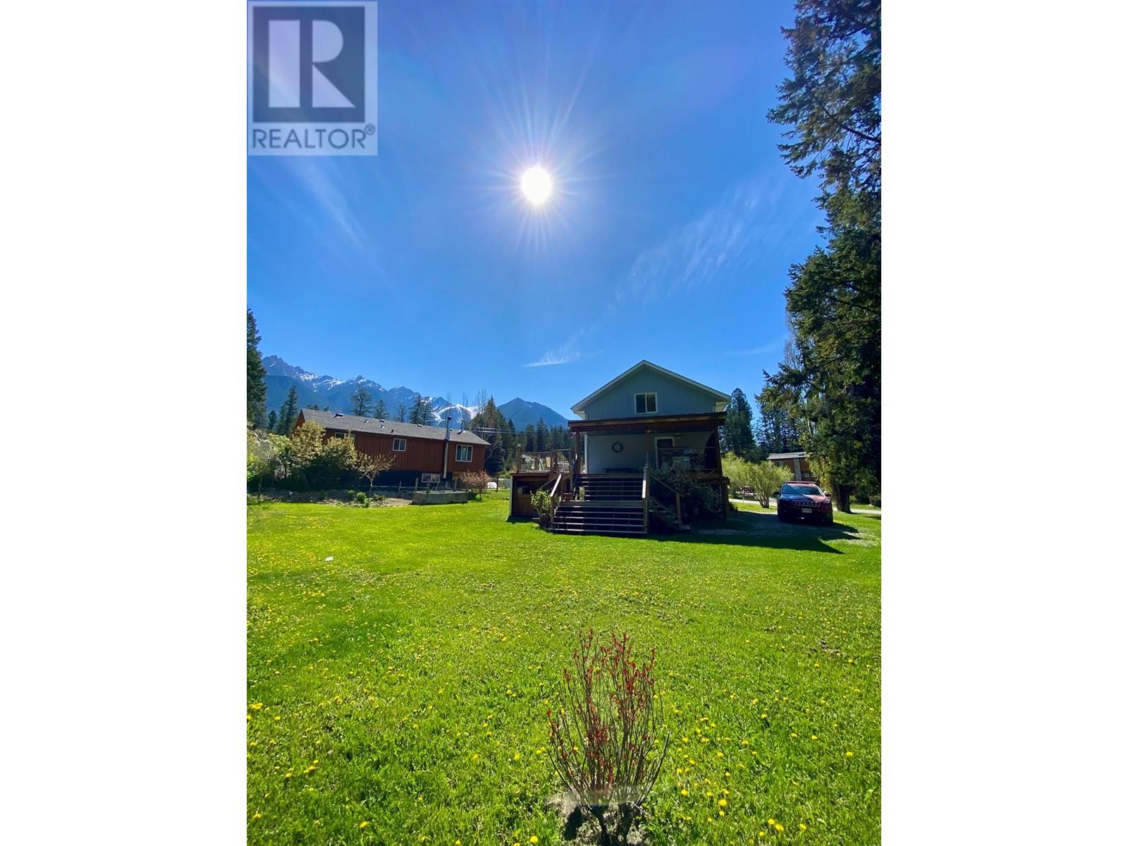 4917 Wills Road, Fairmont Hot Springs, British Columbia  V0B 1L1 - Photo 9 - 10346427