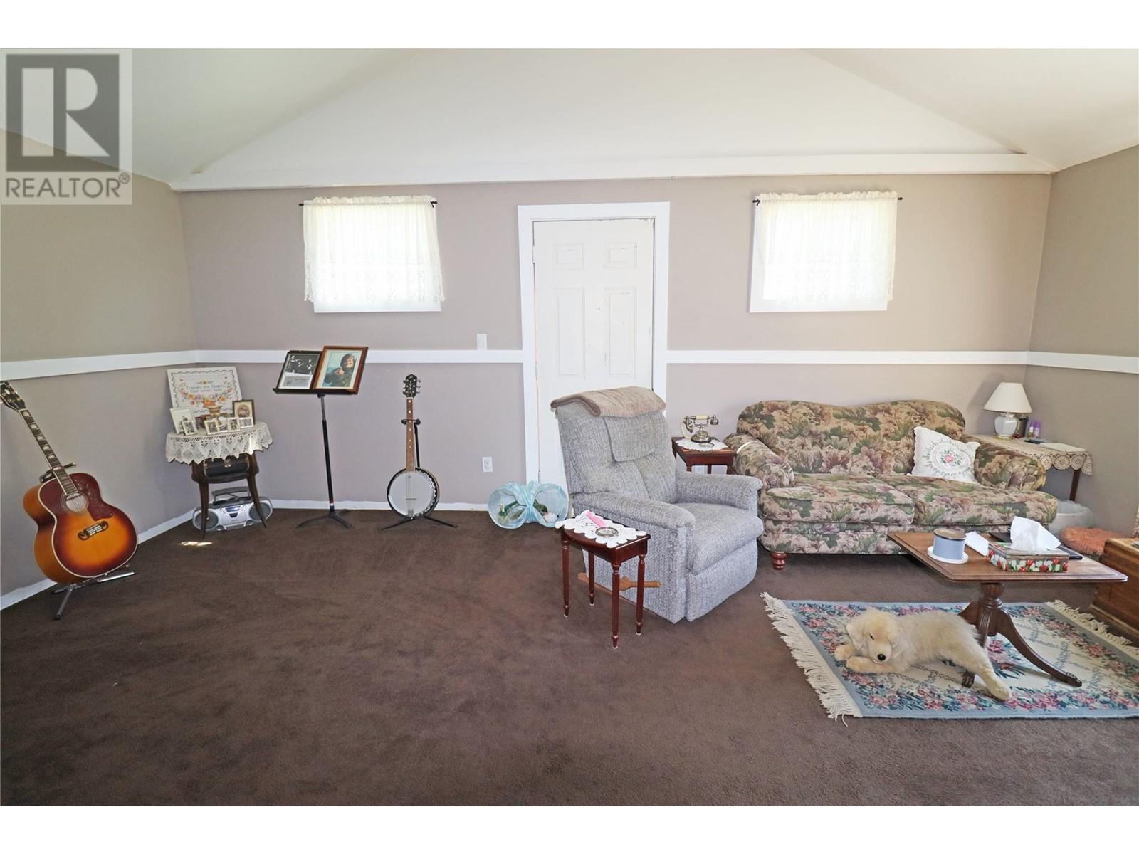 5818 17th Street, Grand Forks, British Columbia  V0H 1H0 - Photo 18 - 10346843