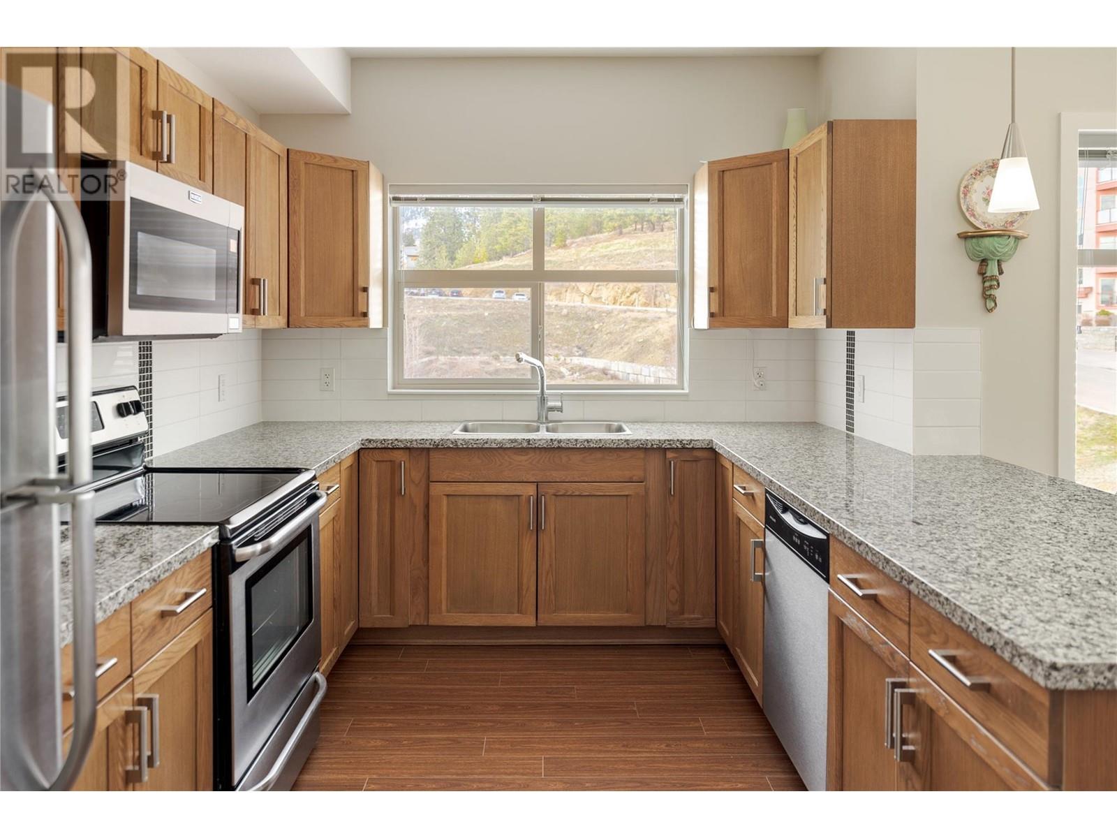 3220 Skyview Lane Unit# 410, West Kelowna, British Columbia  V4T 3J4 - Photo 8 - 10346489