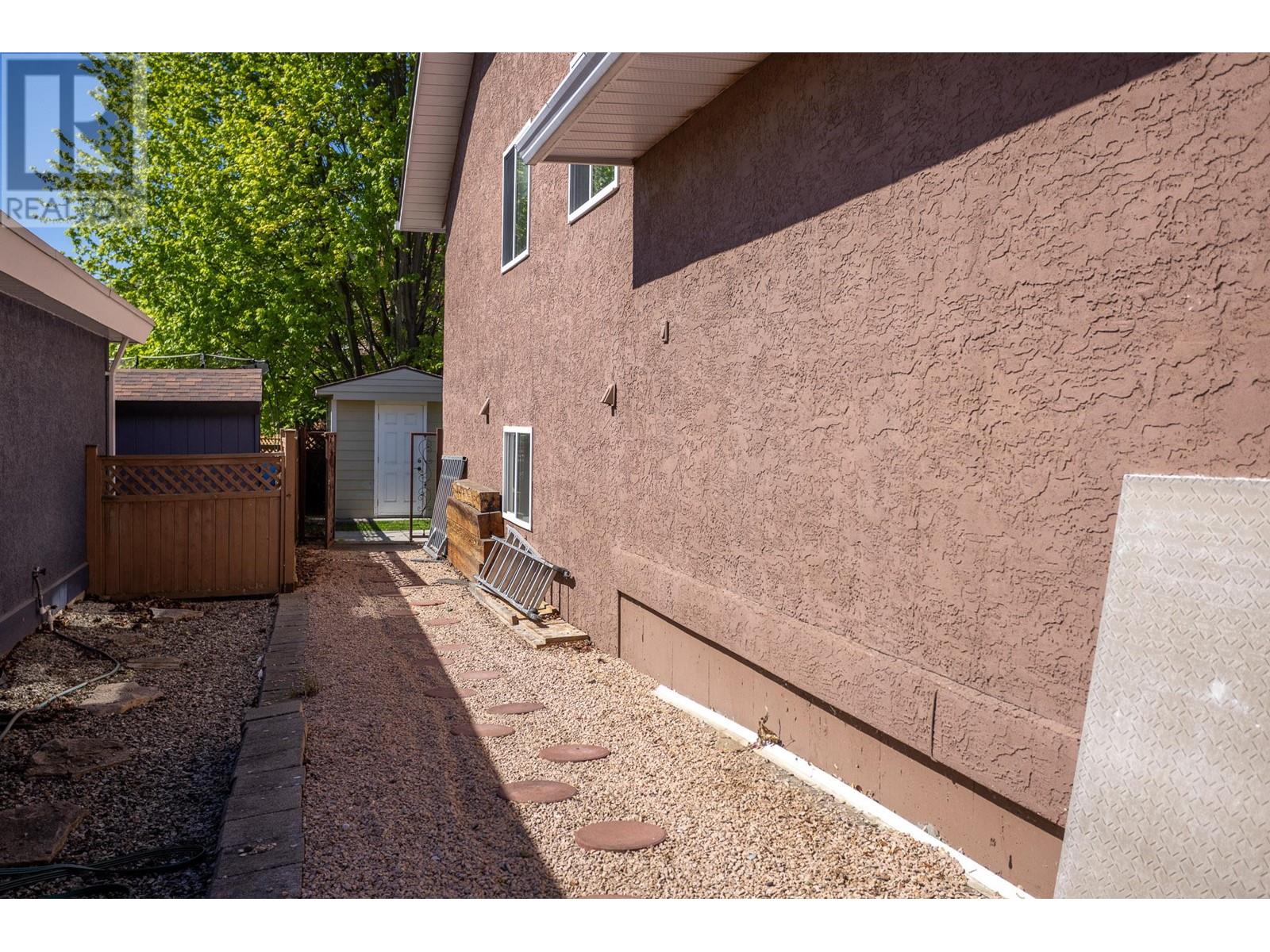 168 Portview Court, Kelowna, British Columbia  V1V 1T9 - Photo 27 - 10346847