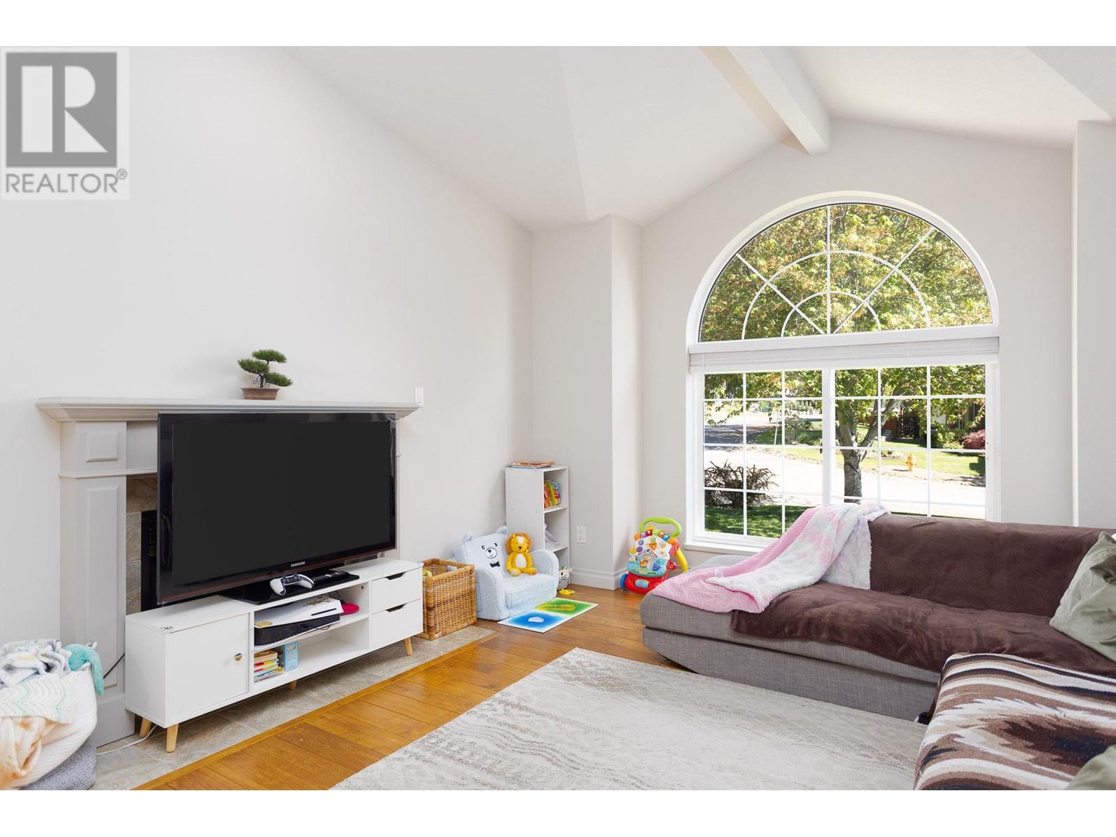 168 Portview Court, Kelowna, British Columbia  V1V 1T9 - Photo 3 - 10346847