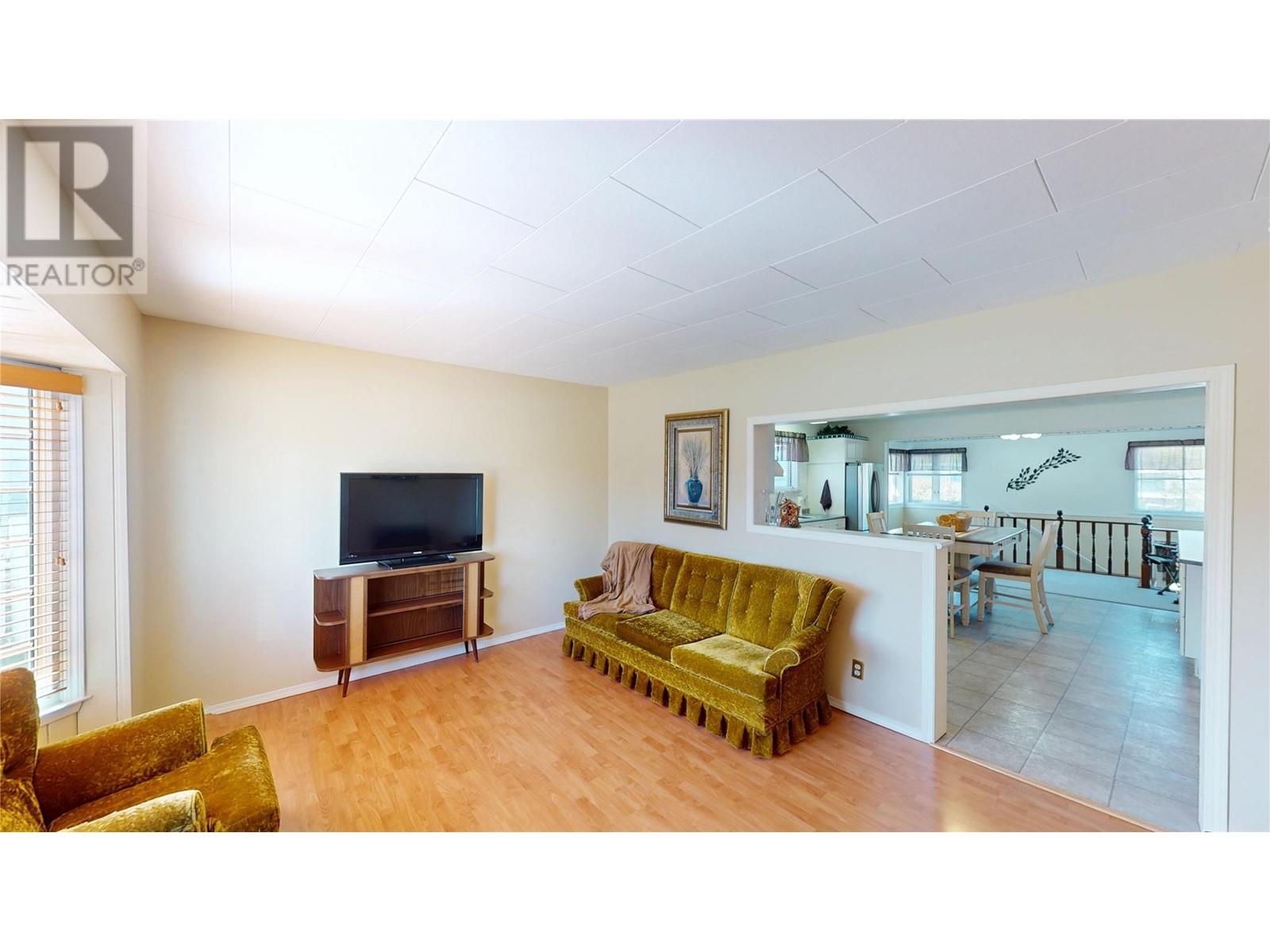 417 3rd Avenue S, Cranbrook, British Columbia  V1C 2C2 - Photo 6 - 10346878