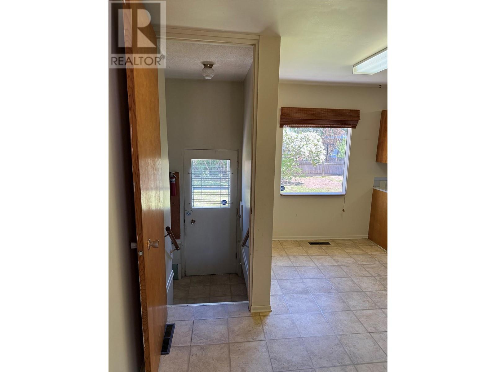 946 Jasper Avenue, Kamloops, British Columbia  V2B 2S7 - Photo 27 - 10346205