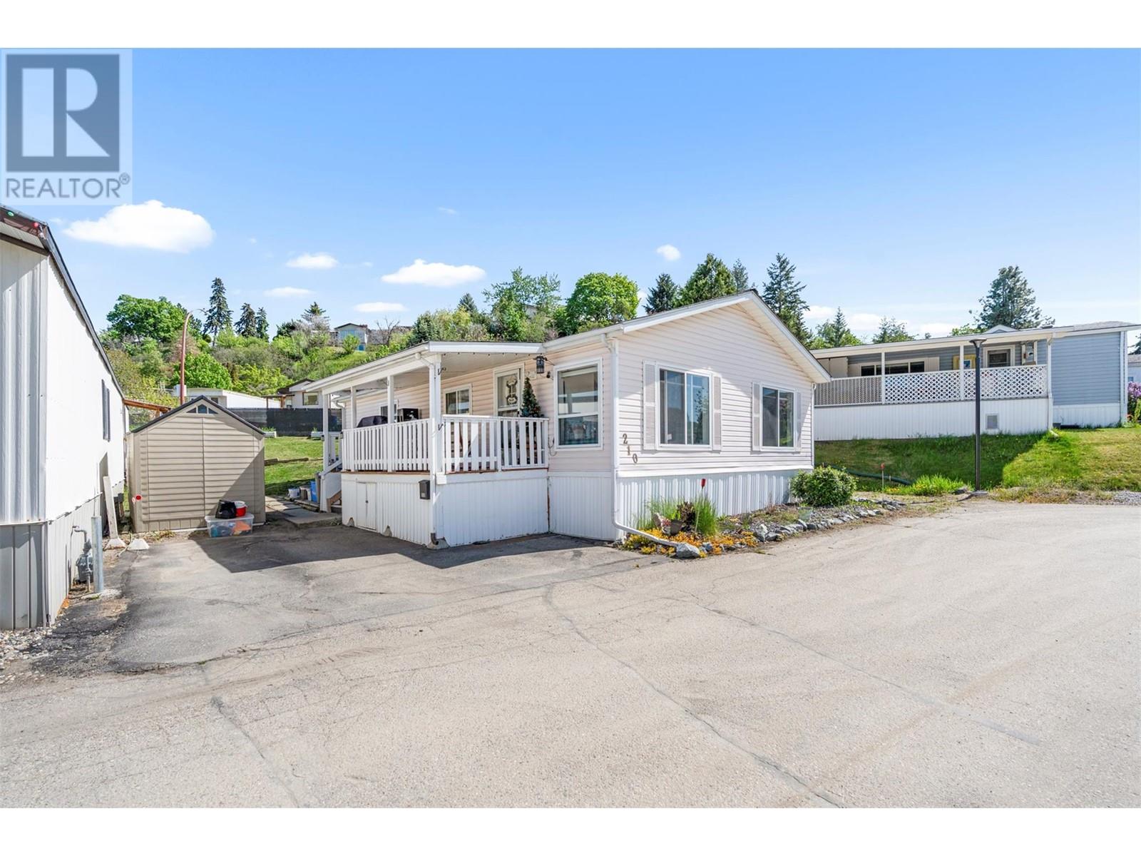15401 Kalamalka Lake Road Unit# 210, Coldstream, British Columbia  V1B 1Z3 - Photo 1 - 10346890