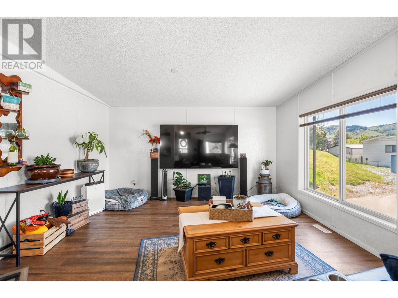 15401 Kalamalka Lake Road Unit# 210, Coldstream, British Columbia  V1B 1Z3 - Photo 11 - 10346890