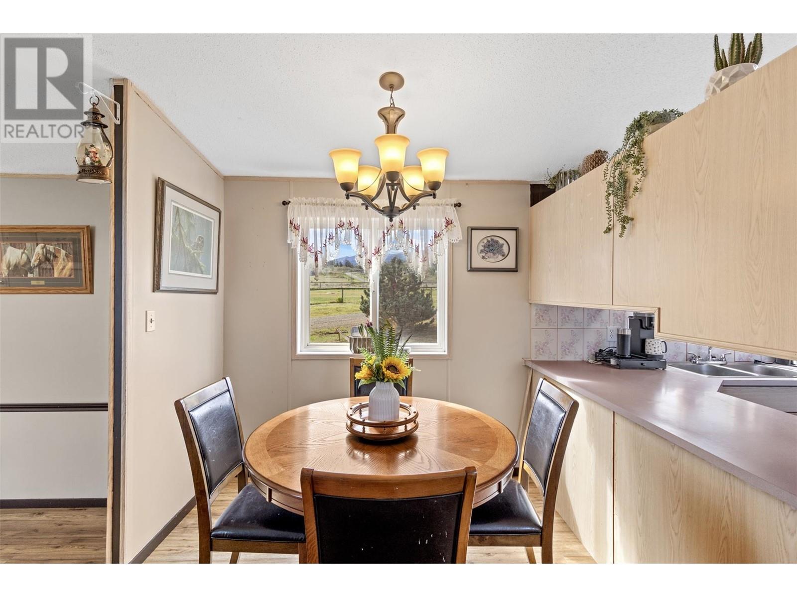 6237 Buckhorn Road, Kamloops, British Columbia  V1S 2A1 - Photo 13 - 10346835