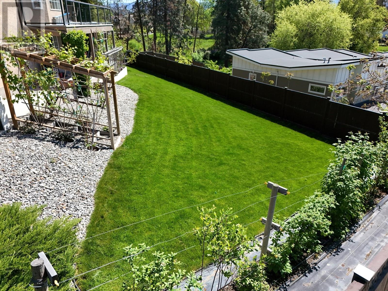 1065 Waldie Court, Kelowna, British Columbia  V1Y 9P8 - Photo 3 - 10346683