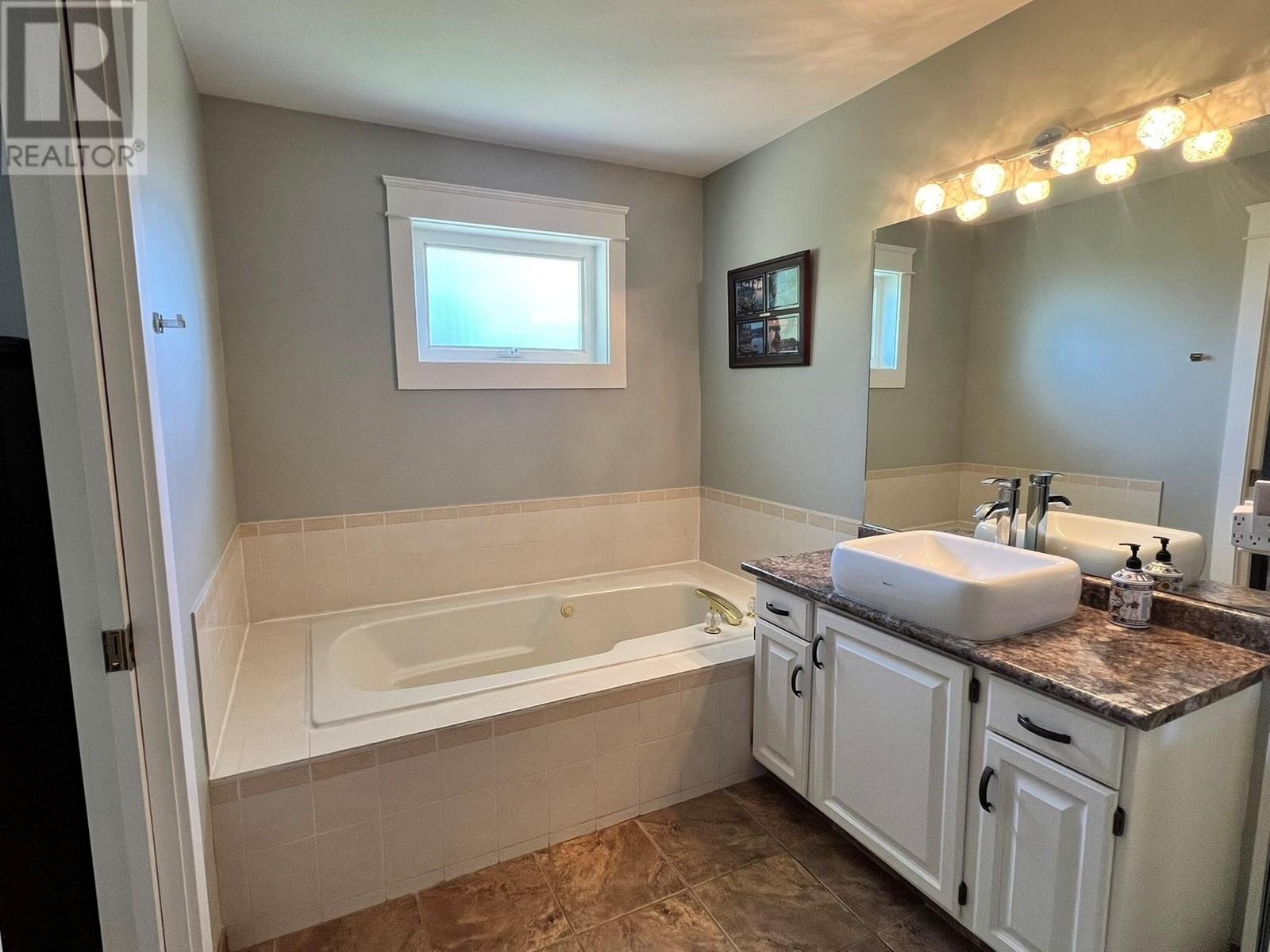 1065 Waldie Court, Kelowna, British Columbia  V1Y 9P8 - Photo 32 - 10346683
