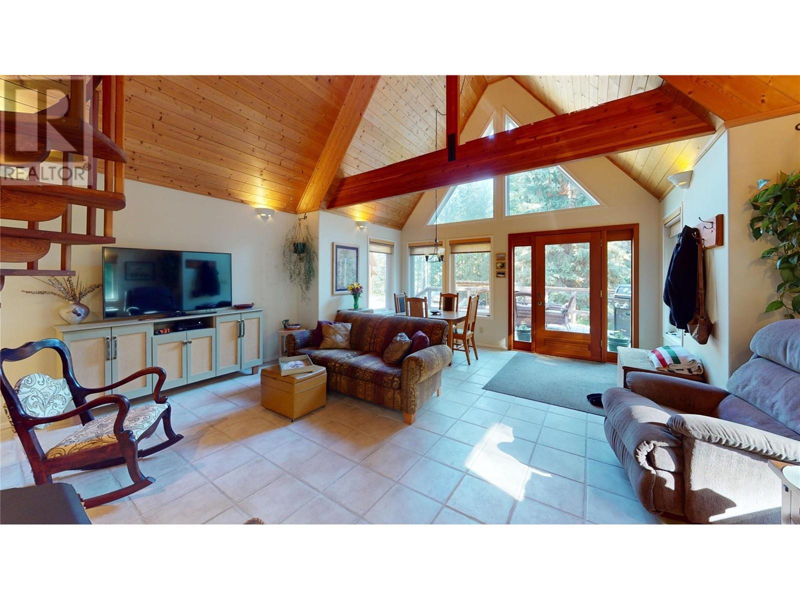 16317 Cedar Road, Crawford Bay, British Columbia  V0B 1E0 - Photo 13 - 10345130