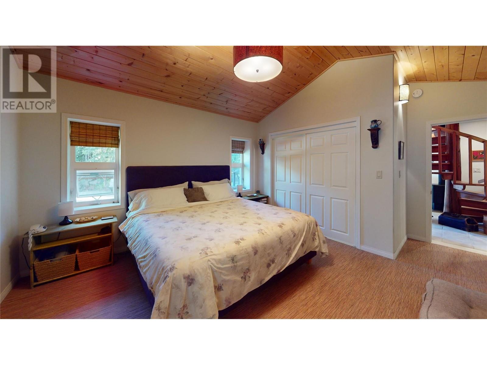 16317 Cedar Road, Crawford Bay, British Columbia  V0B 1E0 - Photo 23 - 10345130