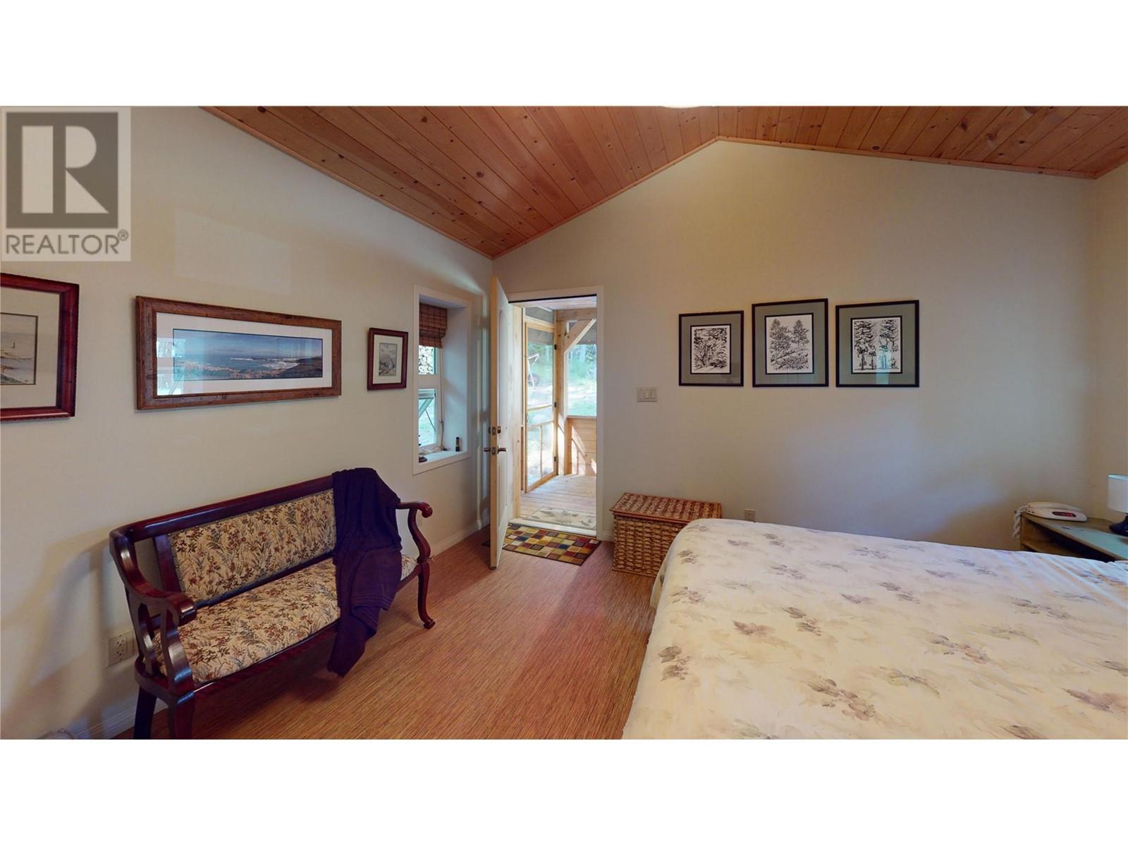 16317 Cedar Road, Crawford Bay, British Columbia  V0B 1E0 - Photo 25 - 10345130