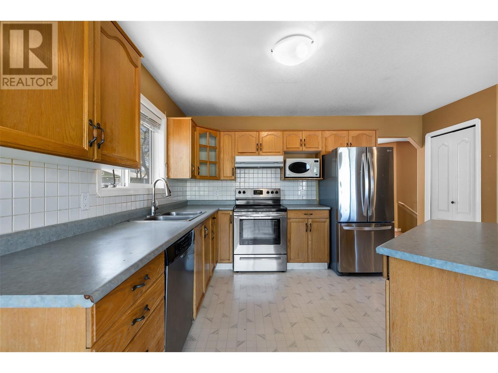 412 Mclennan Crescent, Kelowna, British Columbia  V1X 7M9 - Photo 13 - 10346748