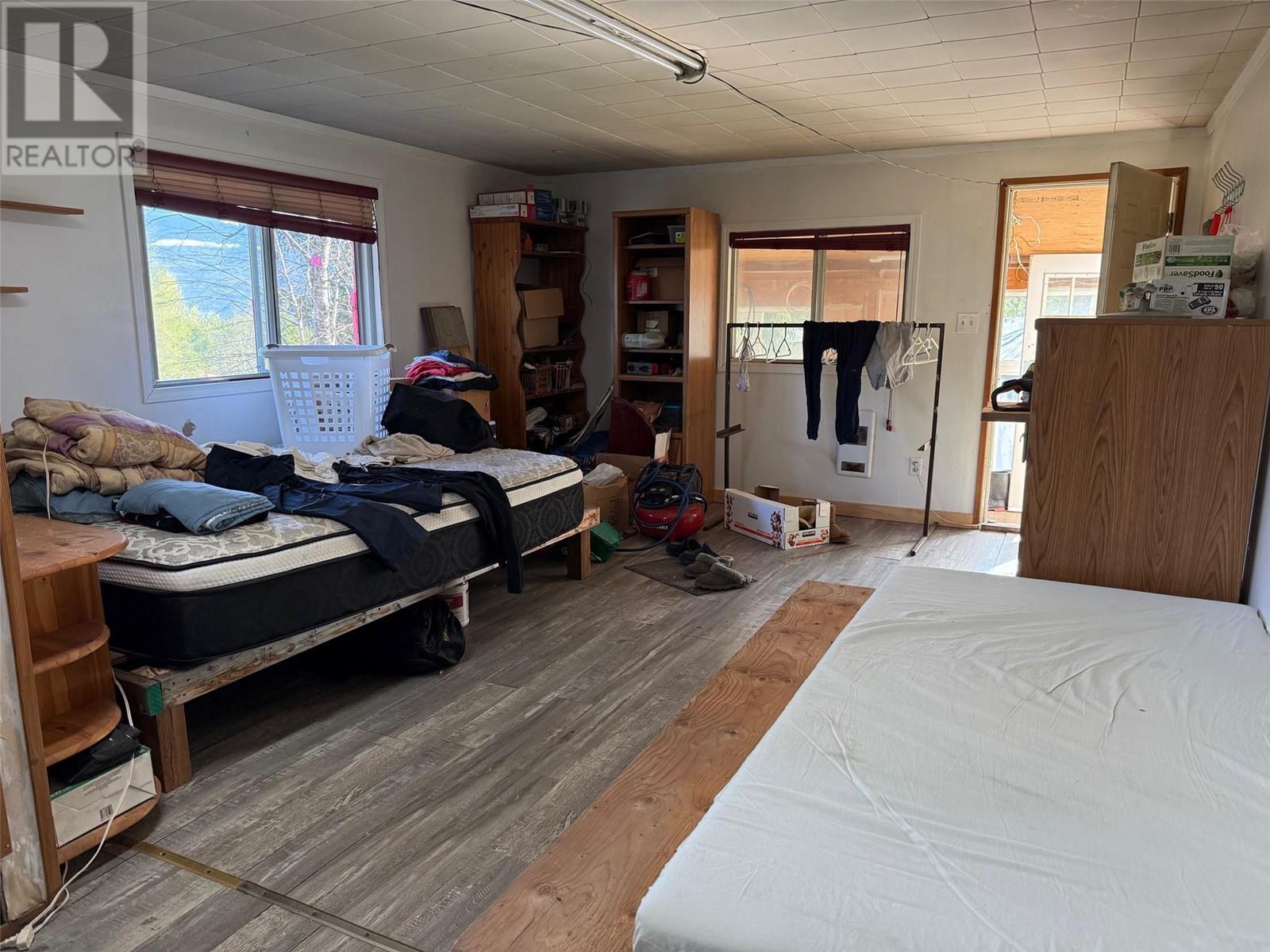 3437 Yellowhead Highway, Vavenby, British Columbia  V0E 3A0 - Photo 11 - 10346614