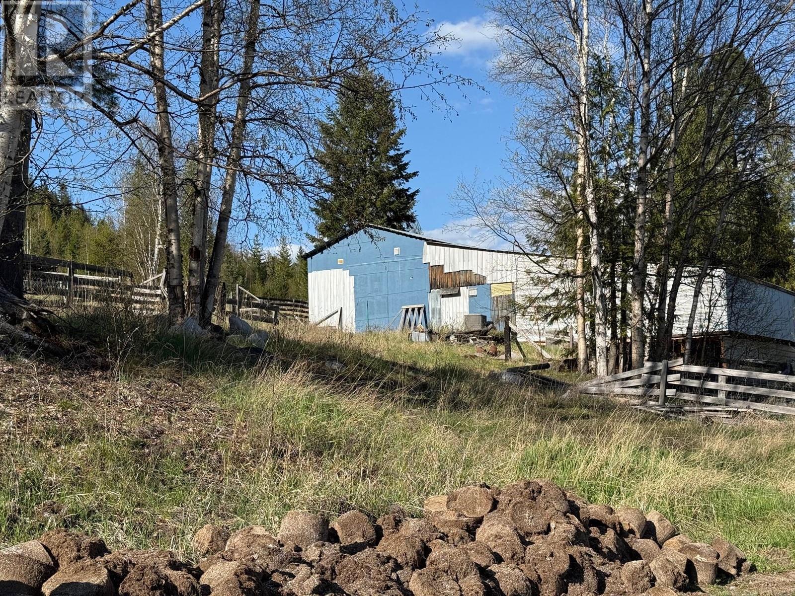 3437 Yellowhead Highway, Vavenby, British Columbia  V0E 3A0 - Photo 17 - 10346614