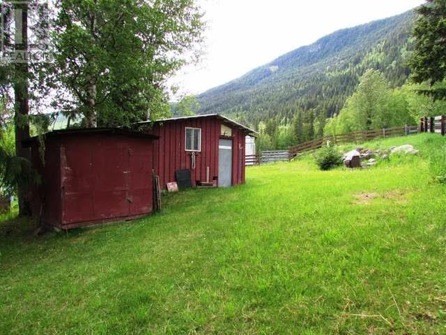 3437 Yellowhead Highway, Vavenby, British Columbia  V0E 3A0 - Photo 24 - 10346614